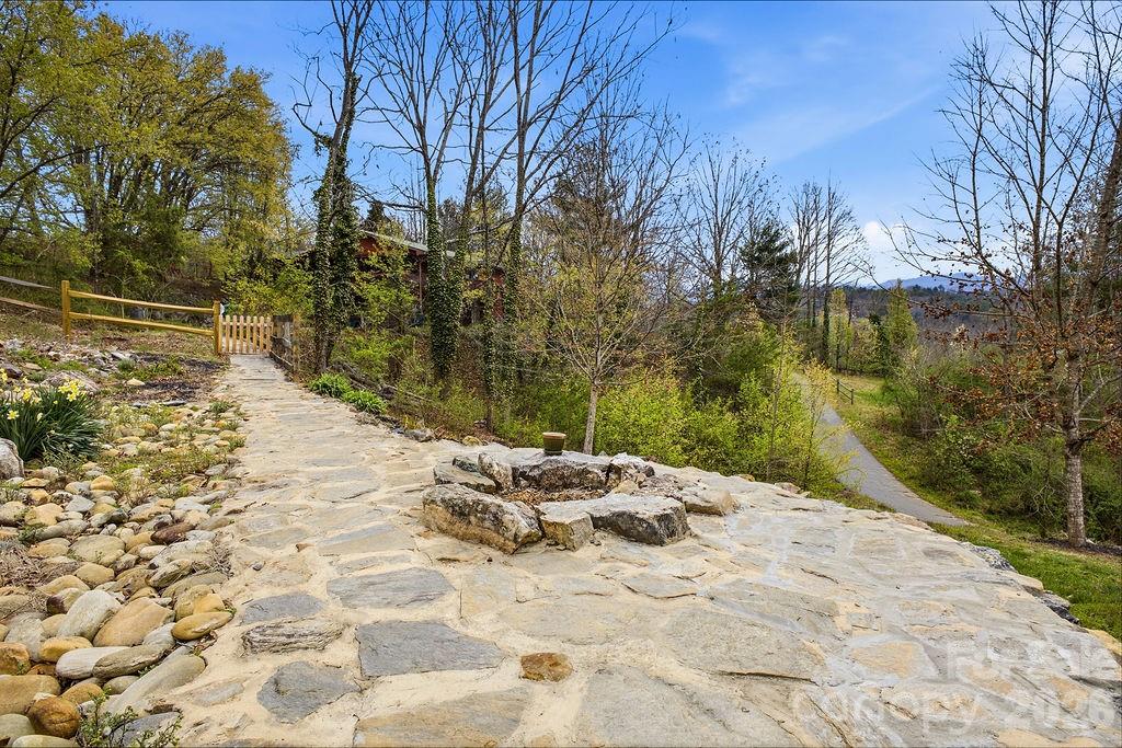 93 Hidden Falls Drive — Asheville