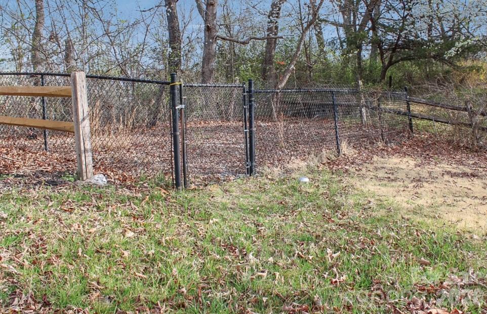 93 Hidden Falls Drive — Asheville