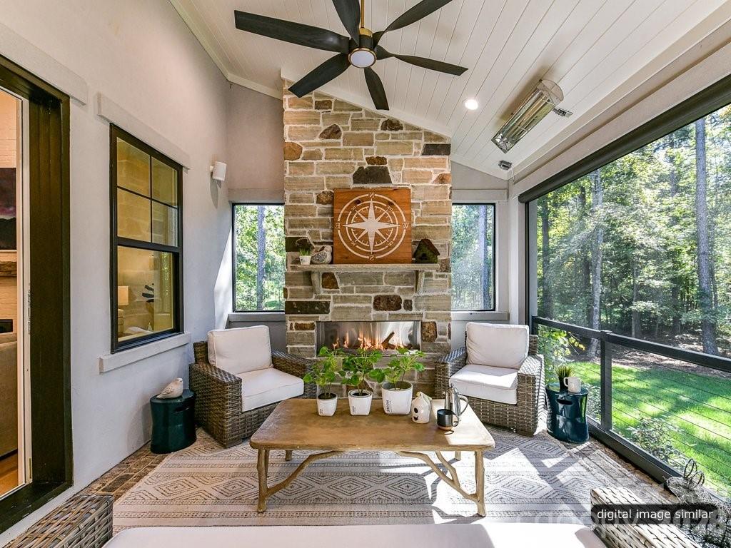 1002 Kingbird Lane #7 — Clover