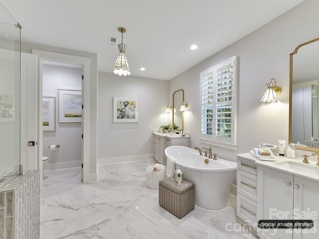 1002 Kingbird Lane #7 — Clover
