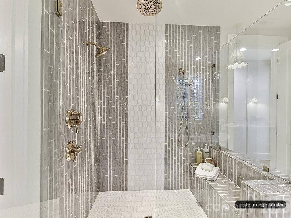 1002 Kingbird Lane #7 — Clover