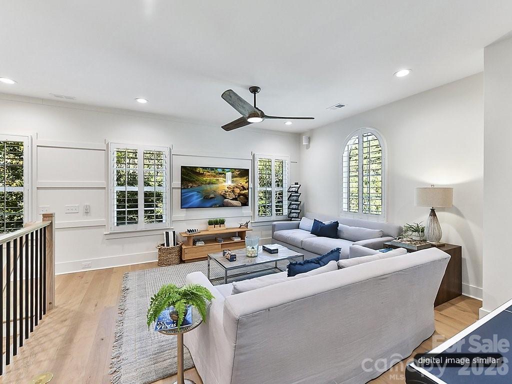 1002 Kingbird Lane #7 — Clover