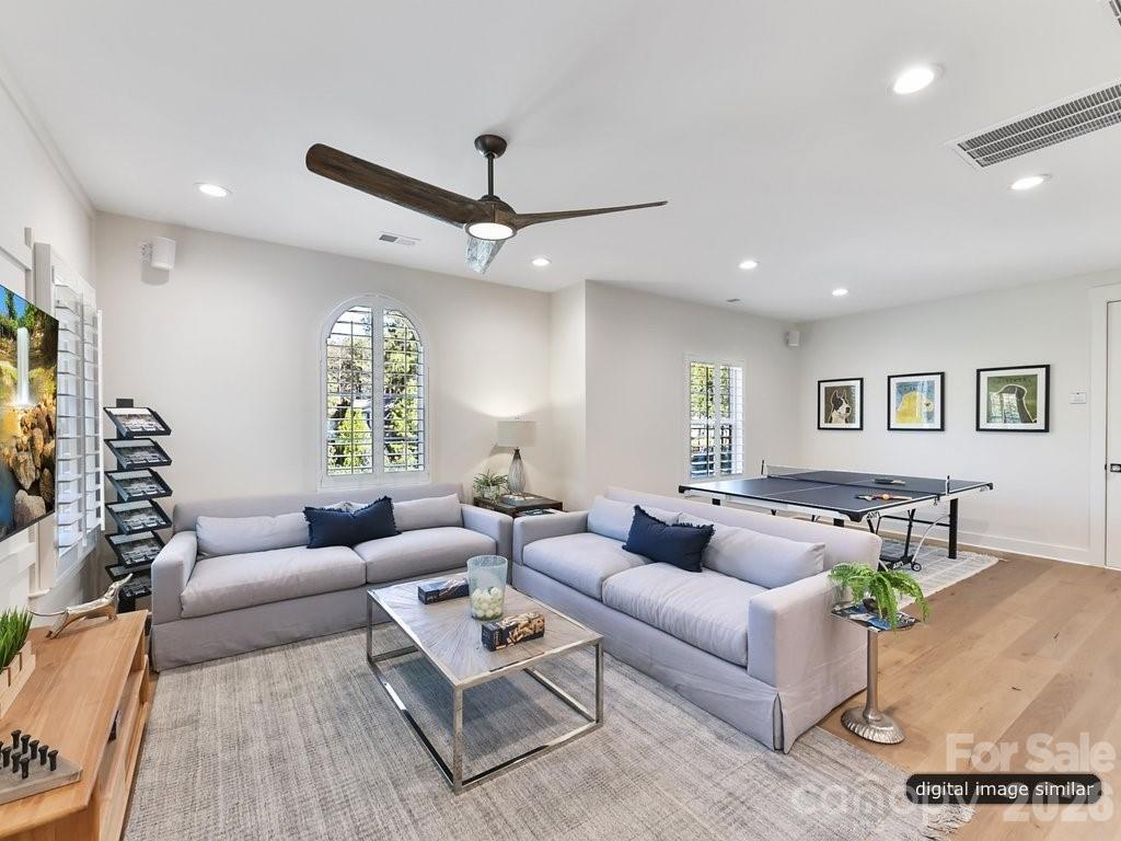 1002 Kingbird Lane #7 — Clover