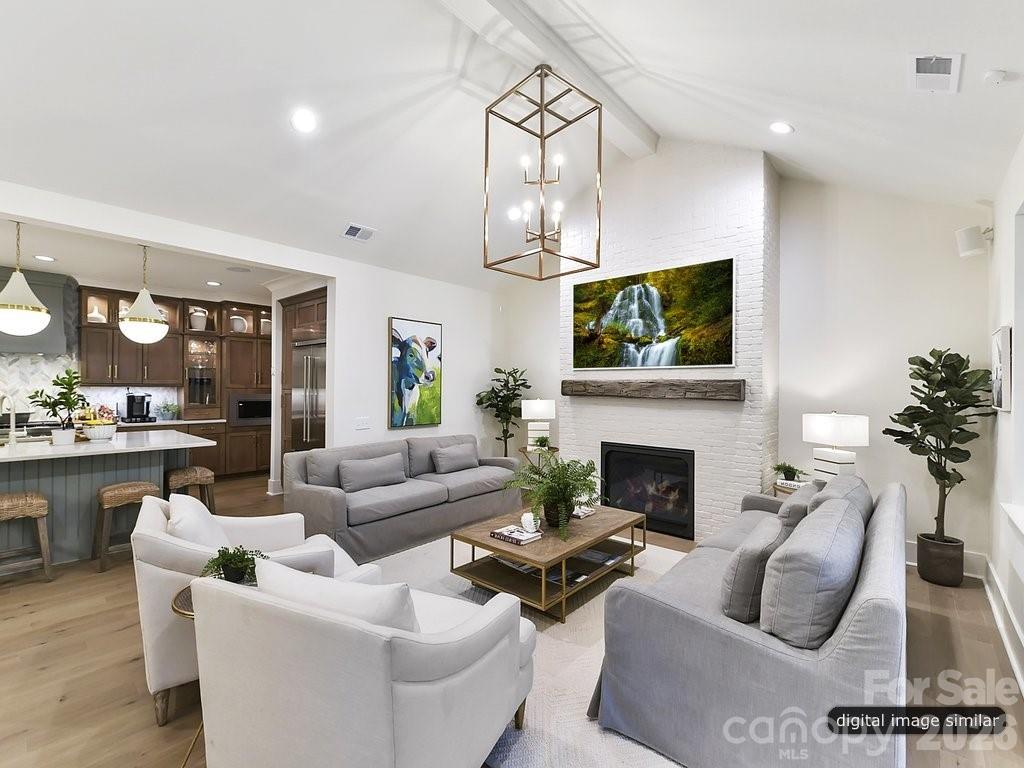 1002 Kingbird Lane #7 — Clover