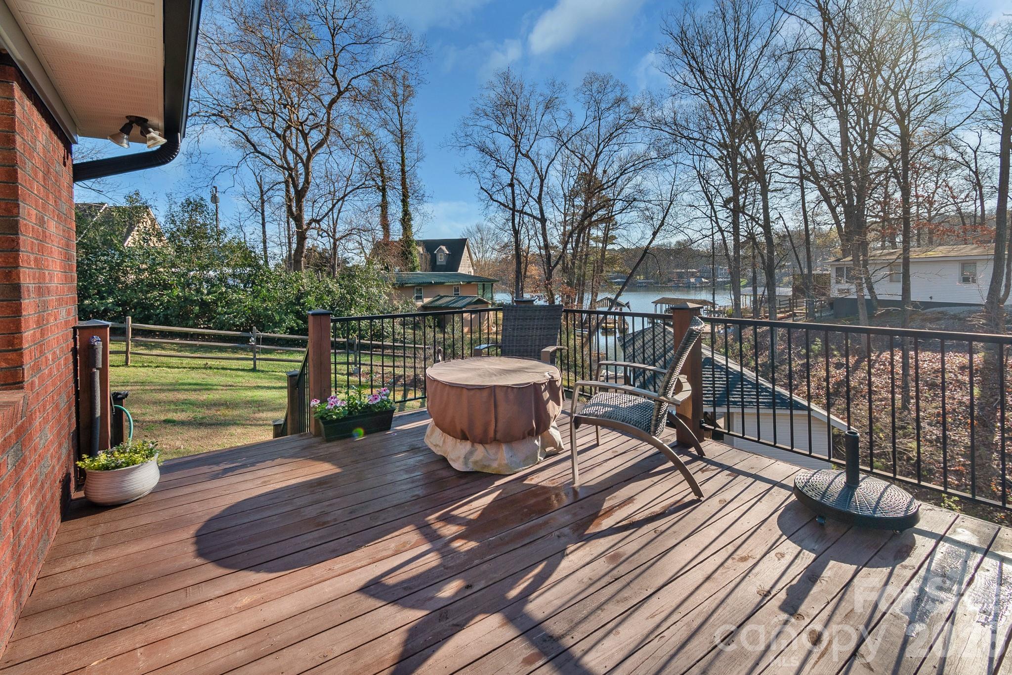 572 Acorn Acres Road — Norwood