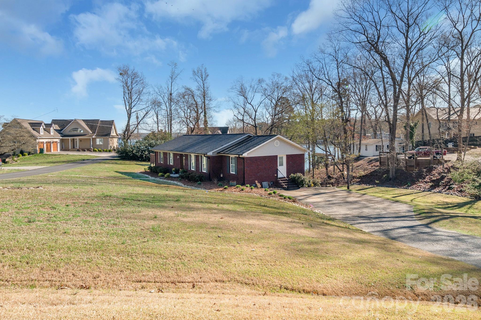 572 Acorn Acres Road — Norwood