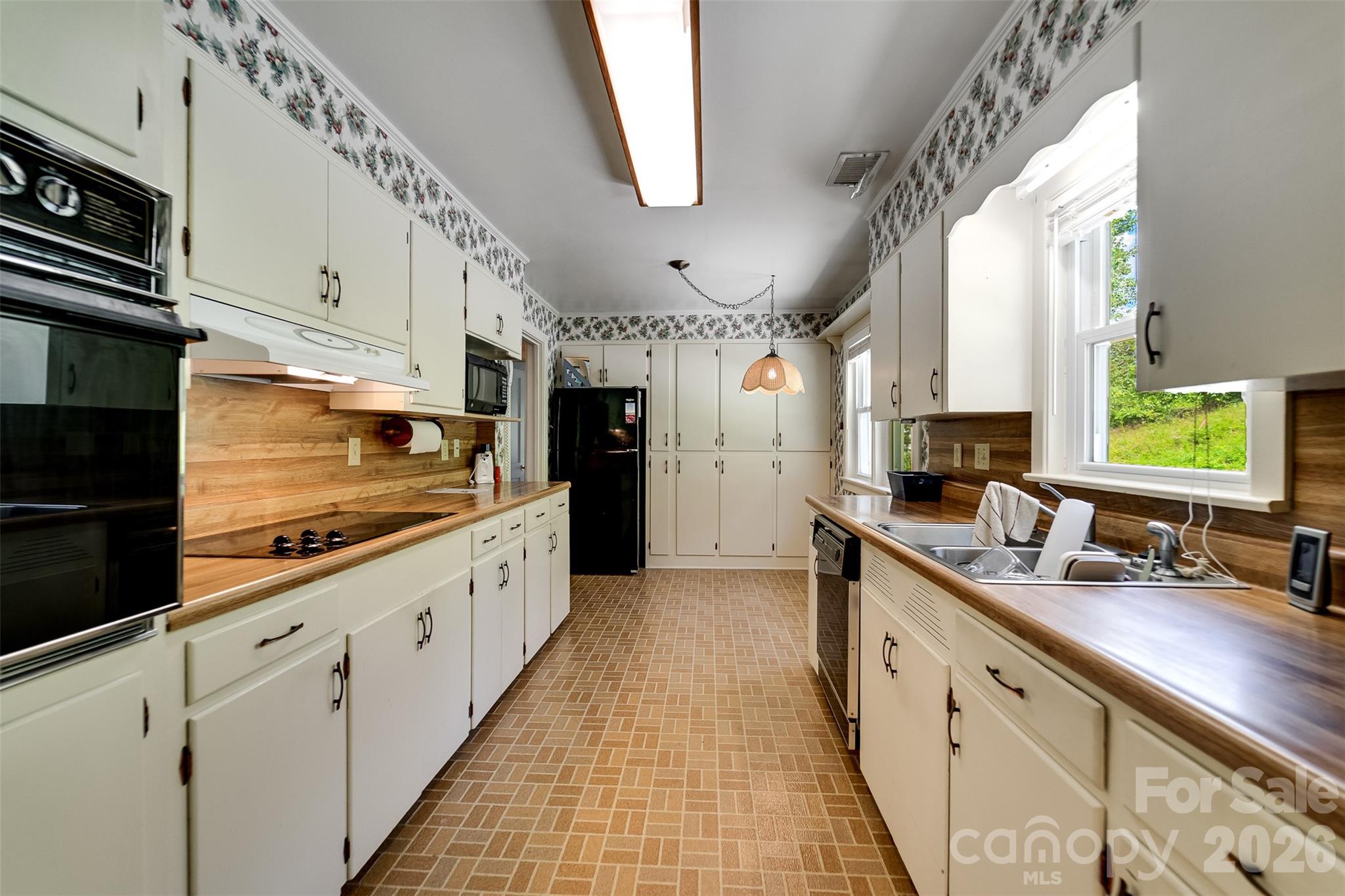 144 Cherry Street — Sylva