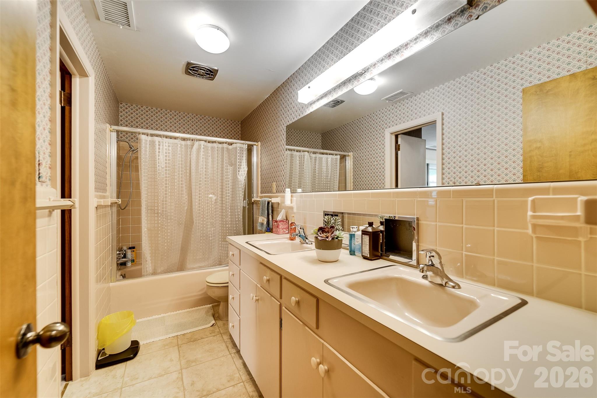 144 Cherry Street — Sylva