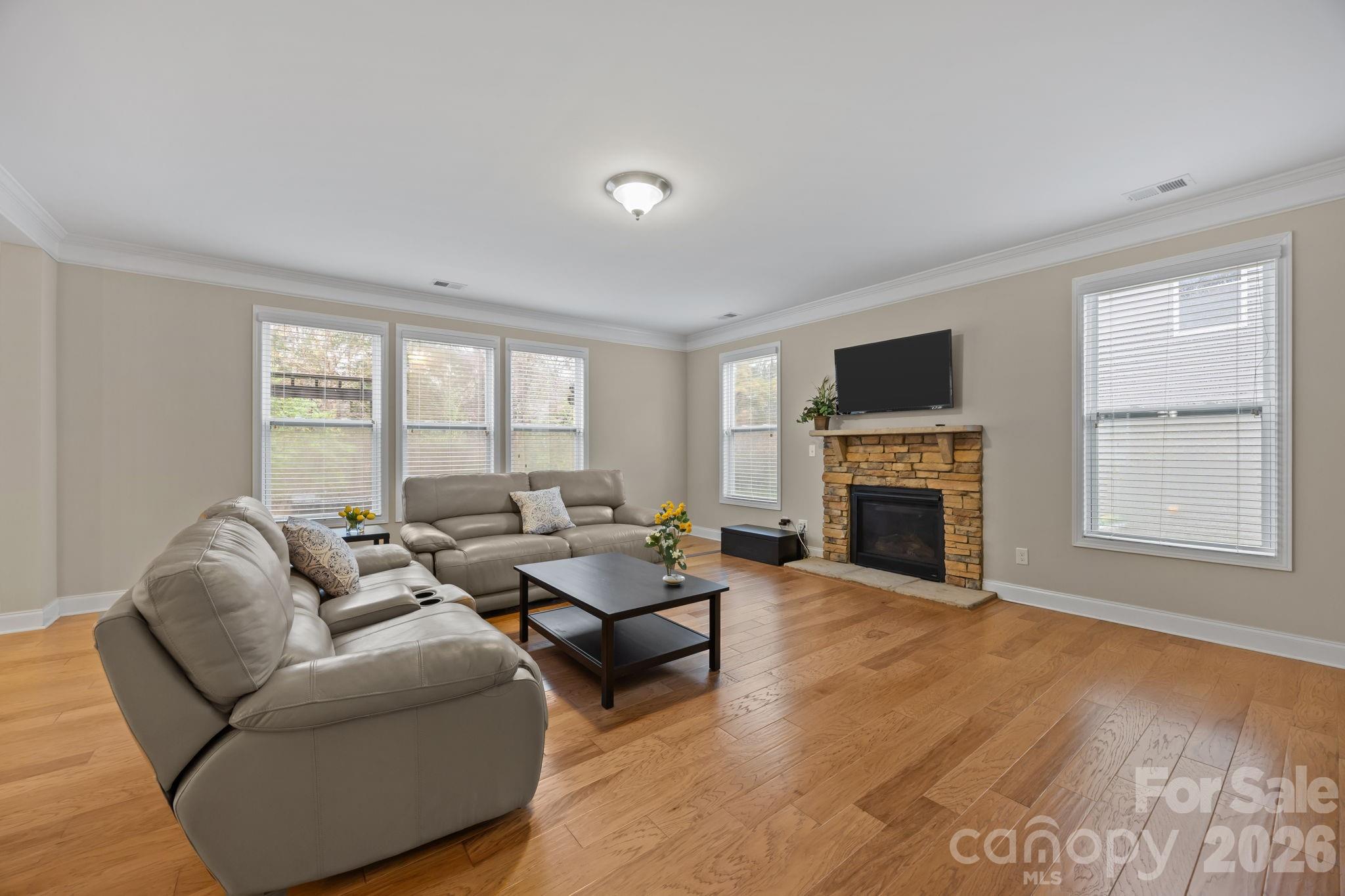 10817 Bere Island Drive — Charlotte