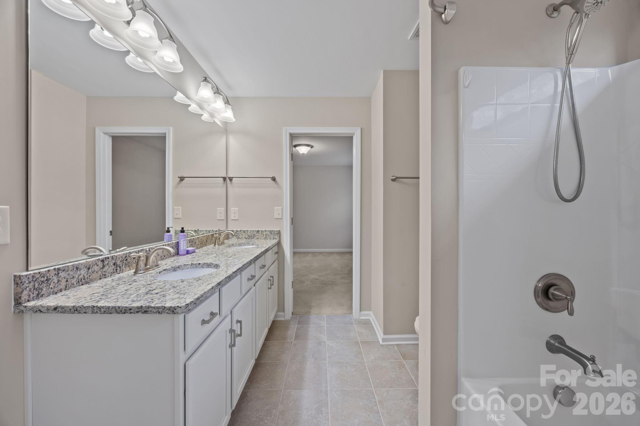 10817 Bere Island Drive — Charlotte
