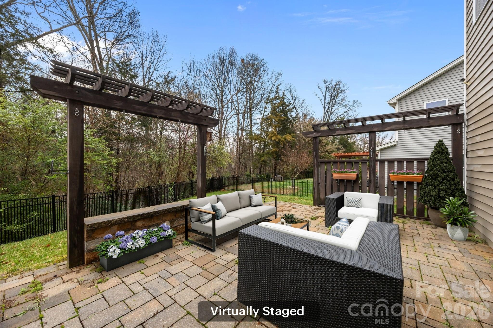 10817 Bere Island Drive — Charlotte
