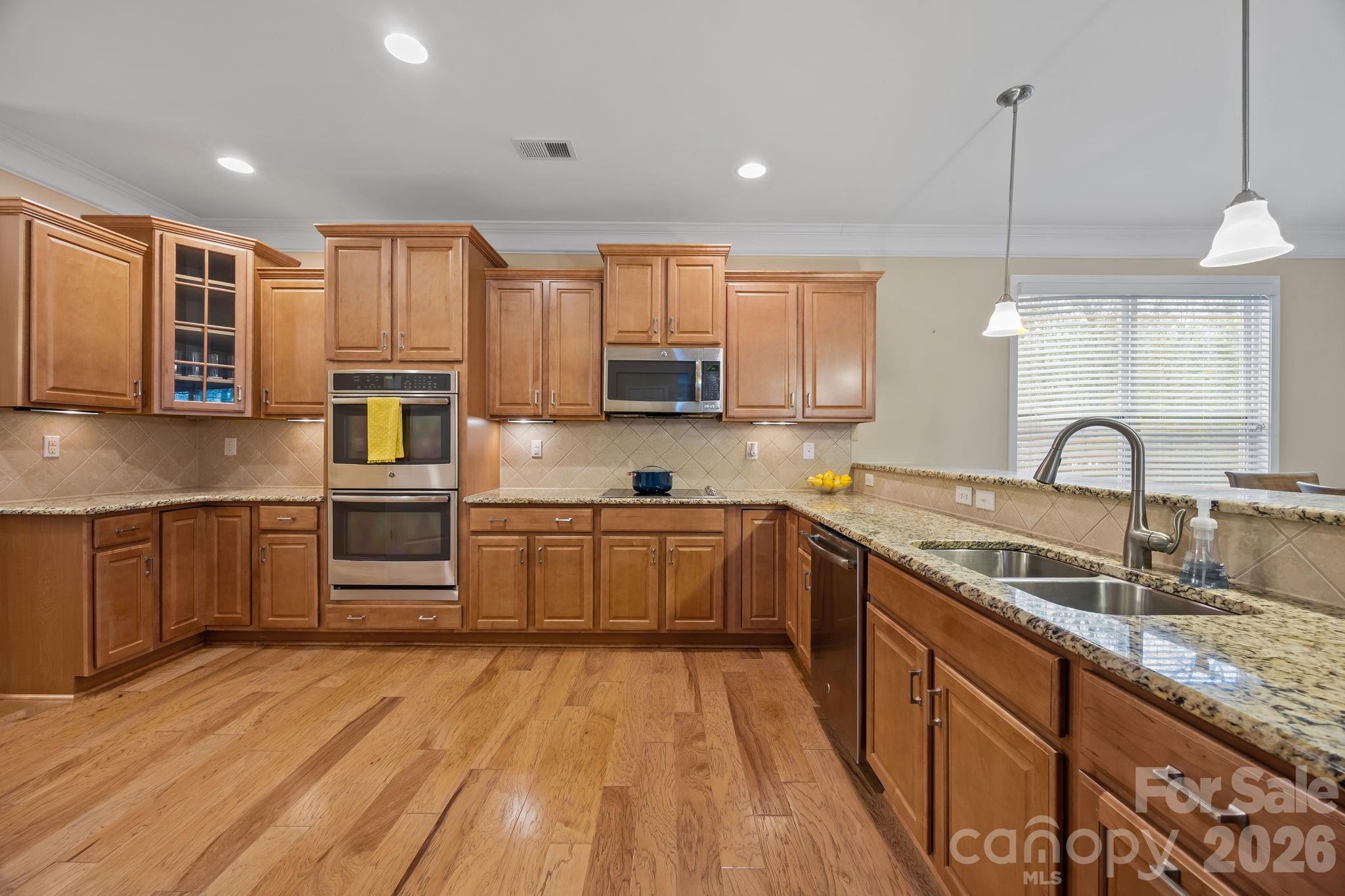 10817 Bere Island Drive — Charlotte