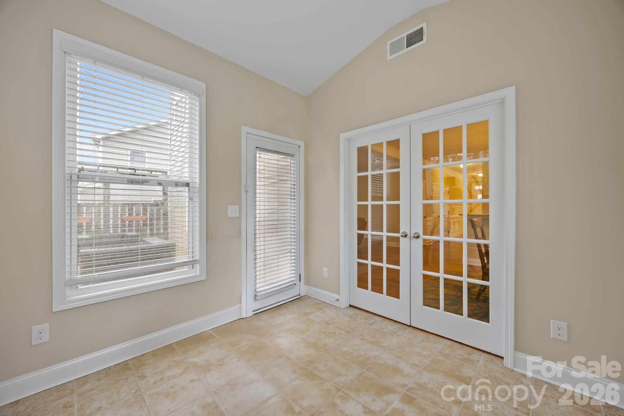 10817 Bere Island Drive — Charlotte
