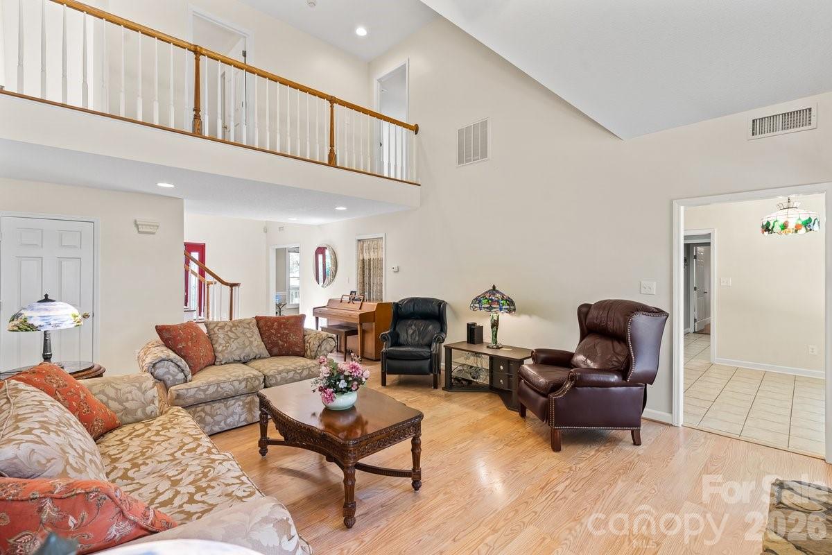 4711 Duncan Road — Monroe