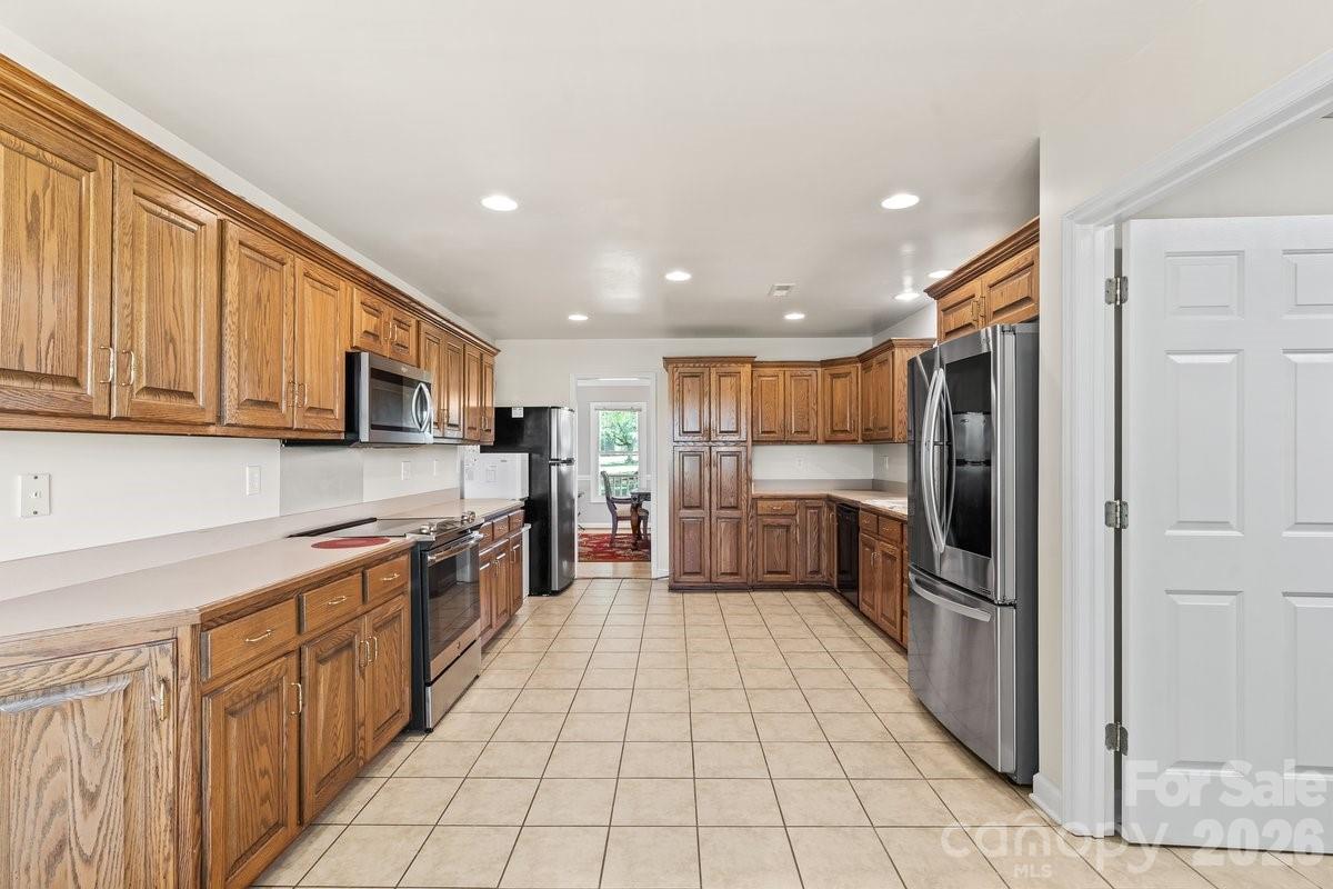 4711 Duncan Road — Monroe