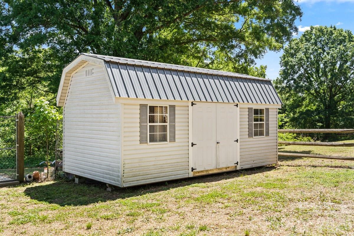 4711 Duncan Road — Monroe