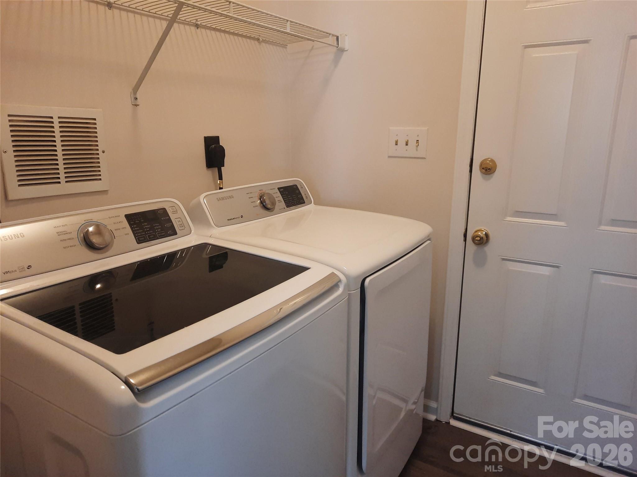 5305 Chinemist Court — Charlotte