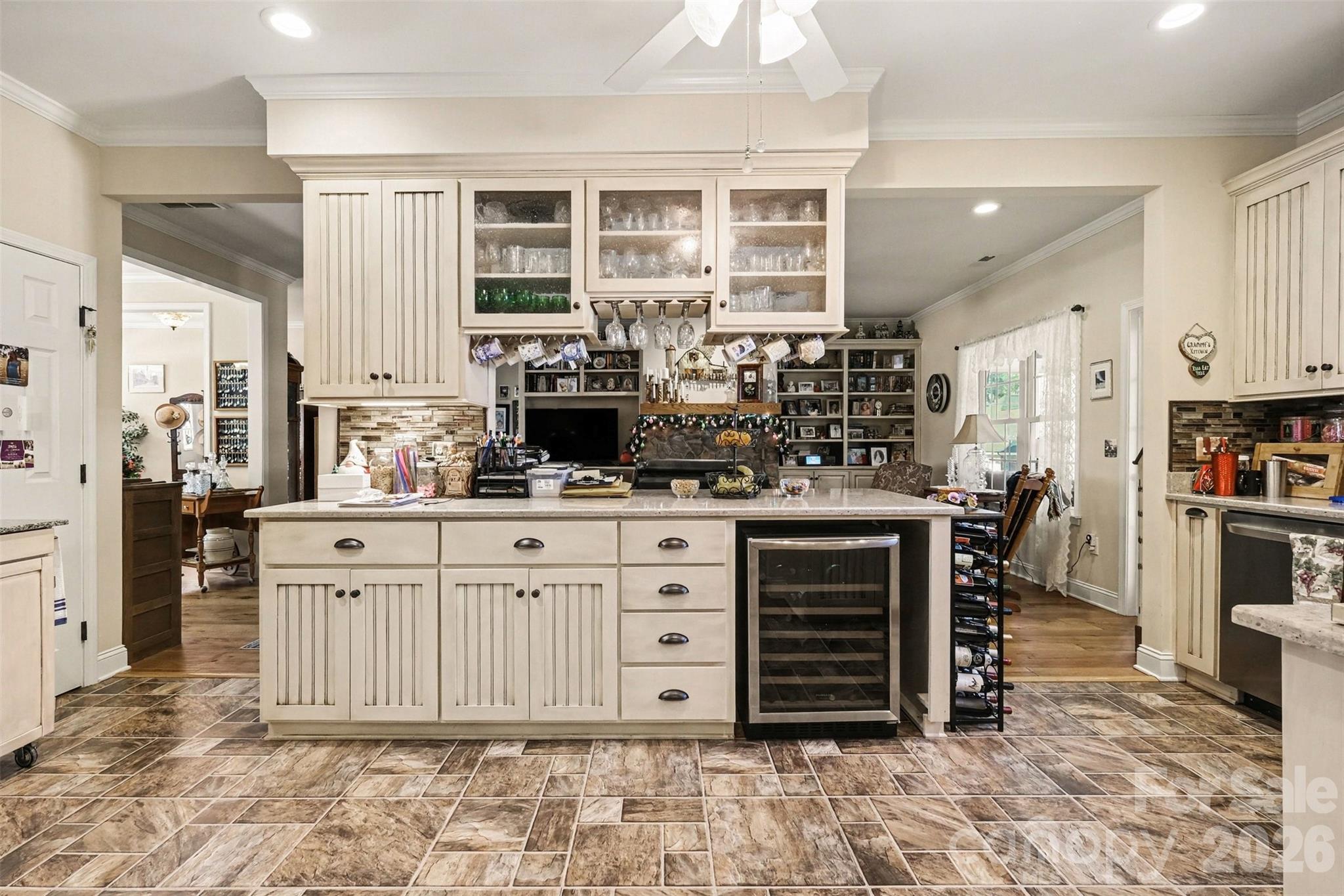 5123 Beckenham Lane — Concord