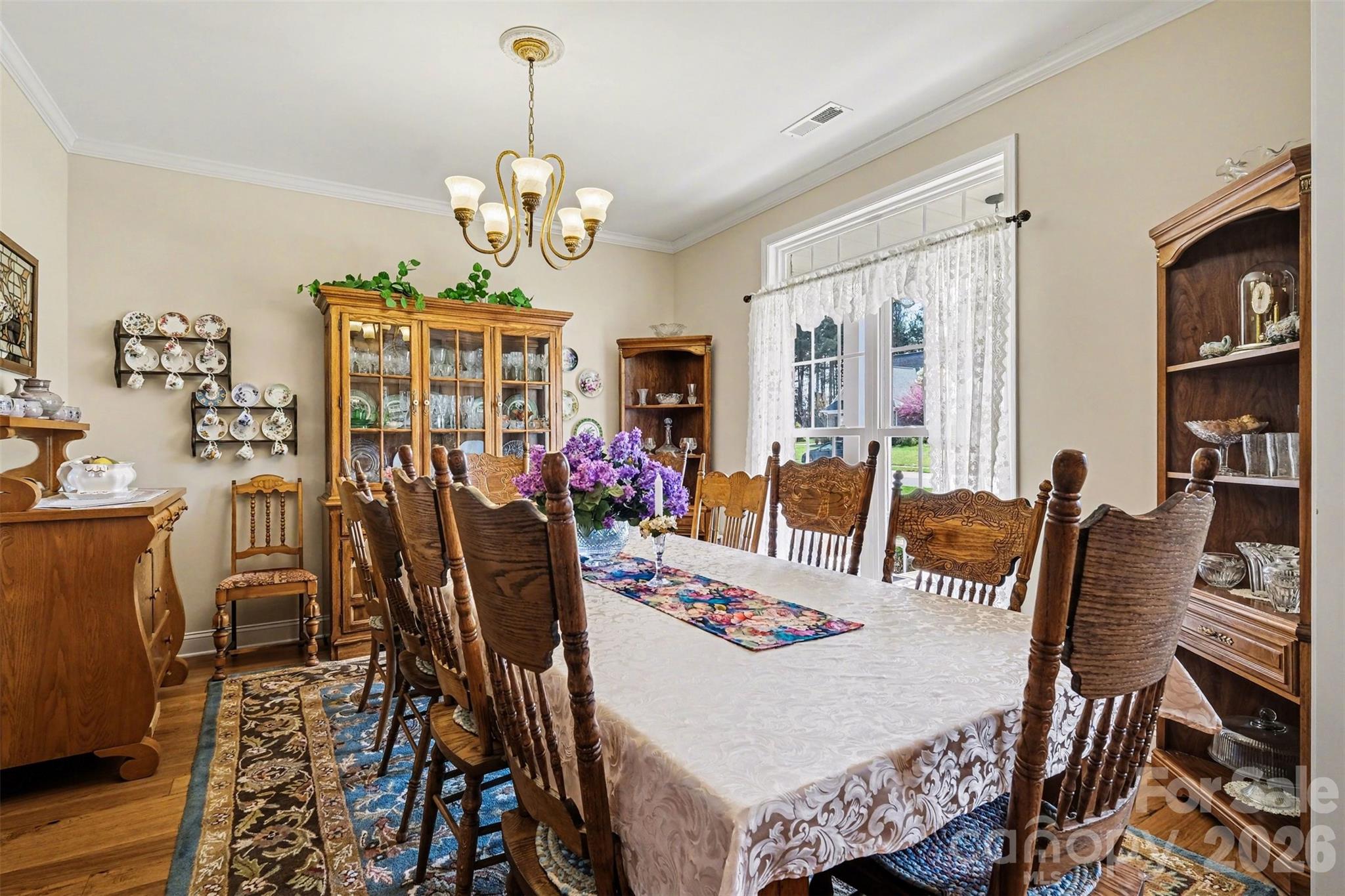 5123 Beckenham Lane — Concord