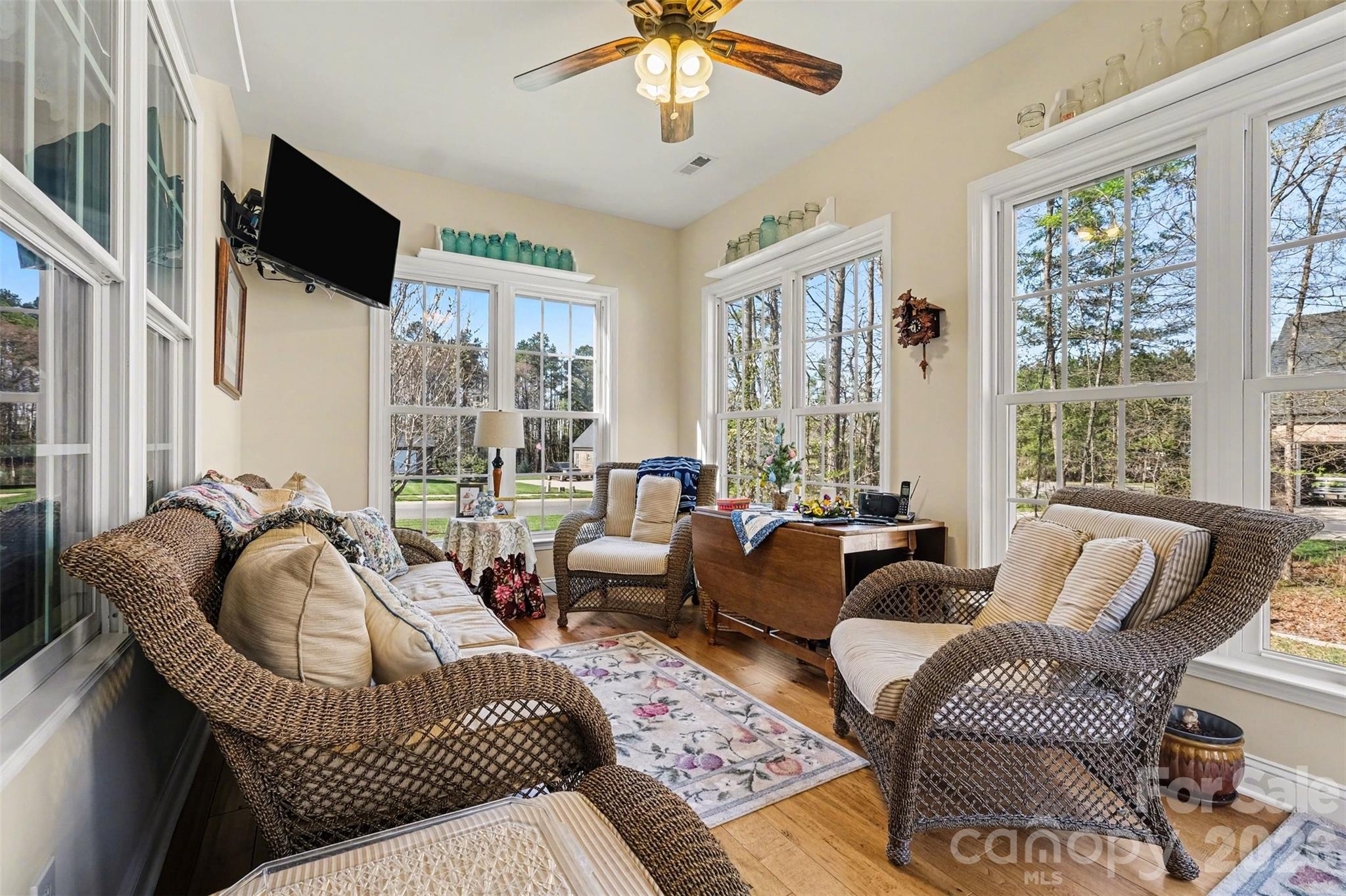 5123 Beckenham Lane — Concord