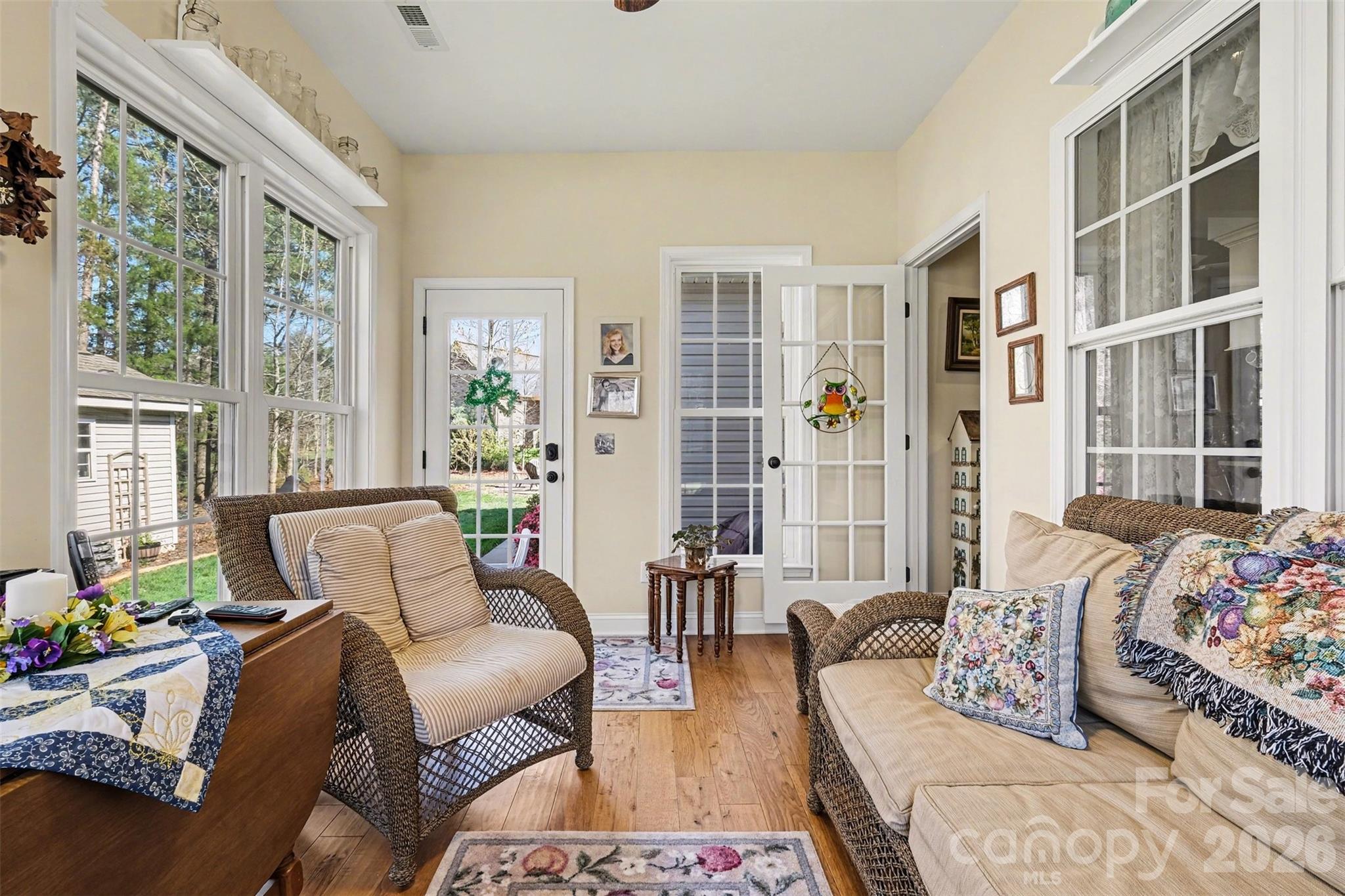 5123 Beckenham Lane — Concord