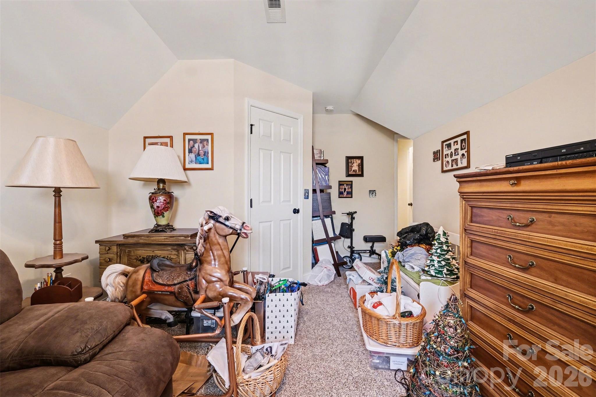 5123 Beckenham Lane — Concord