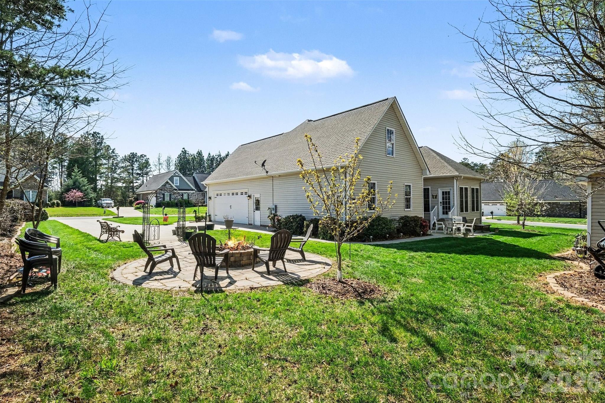 5123 Beckenham Lane — Concord