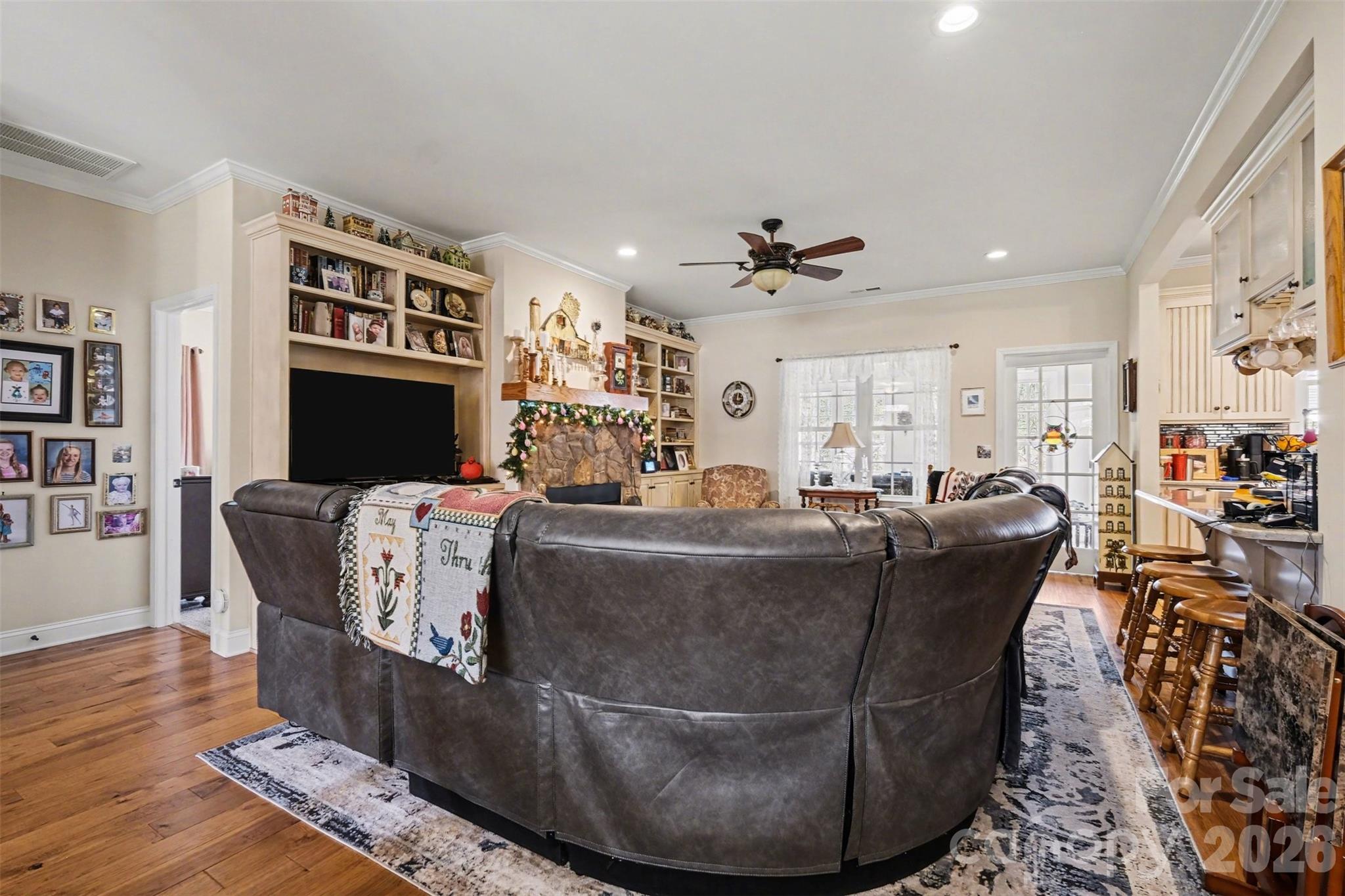 5123 Beckenham Lane — Concord