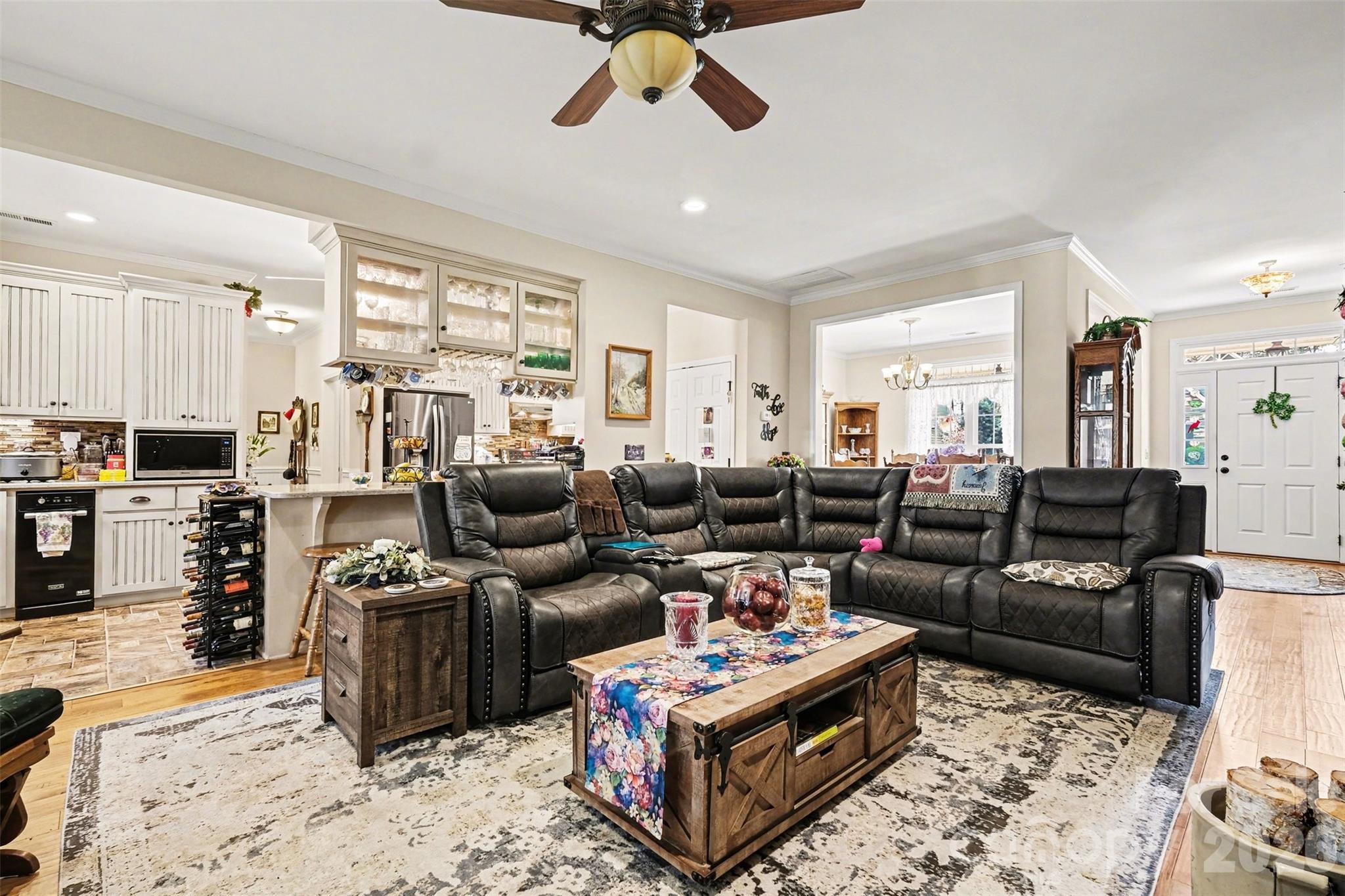 5123 Beckenham Lane — Concord
