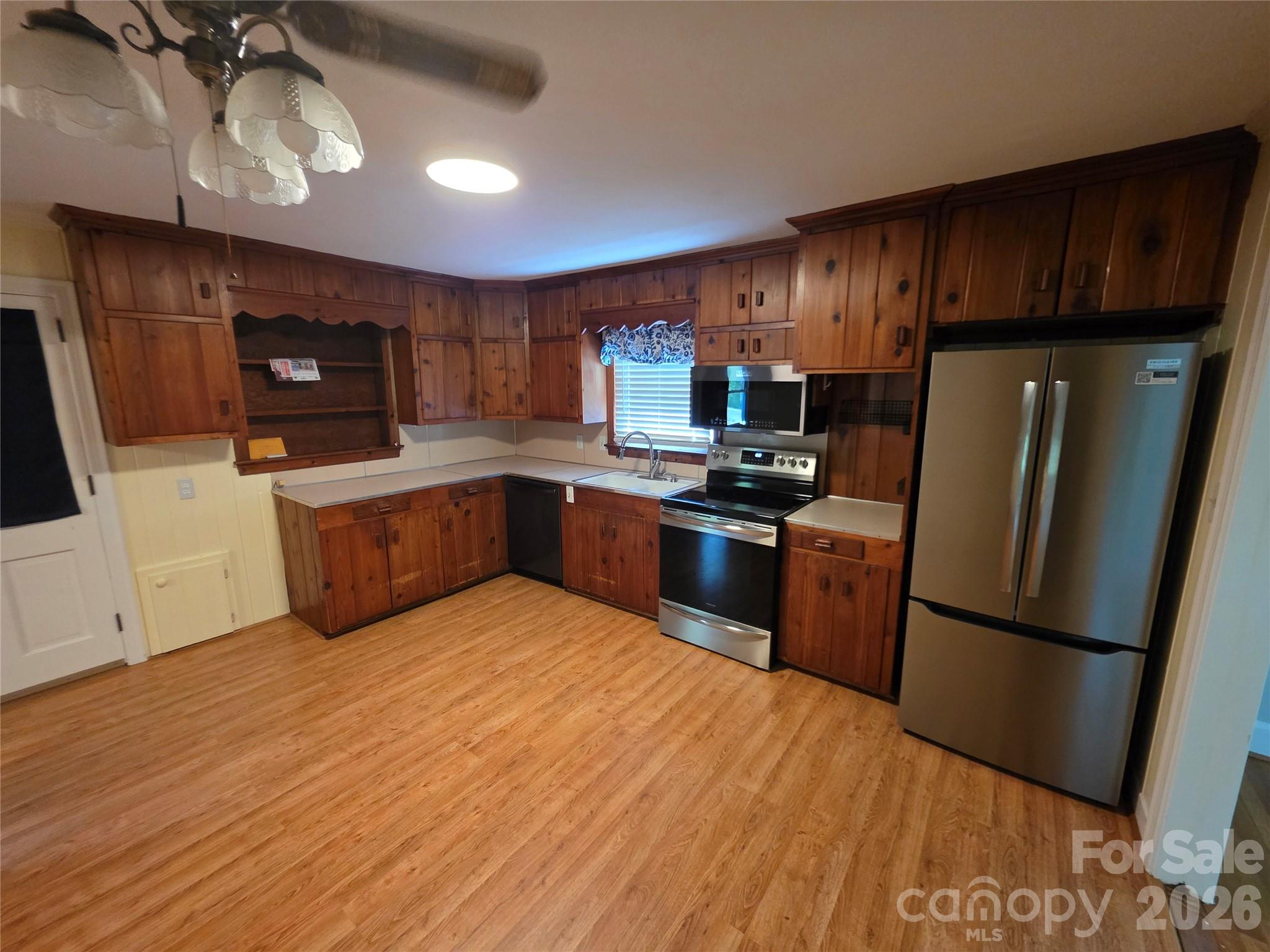 110 Crestwood Drive — Chester