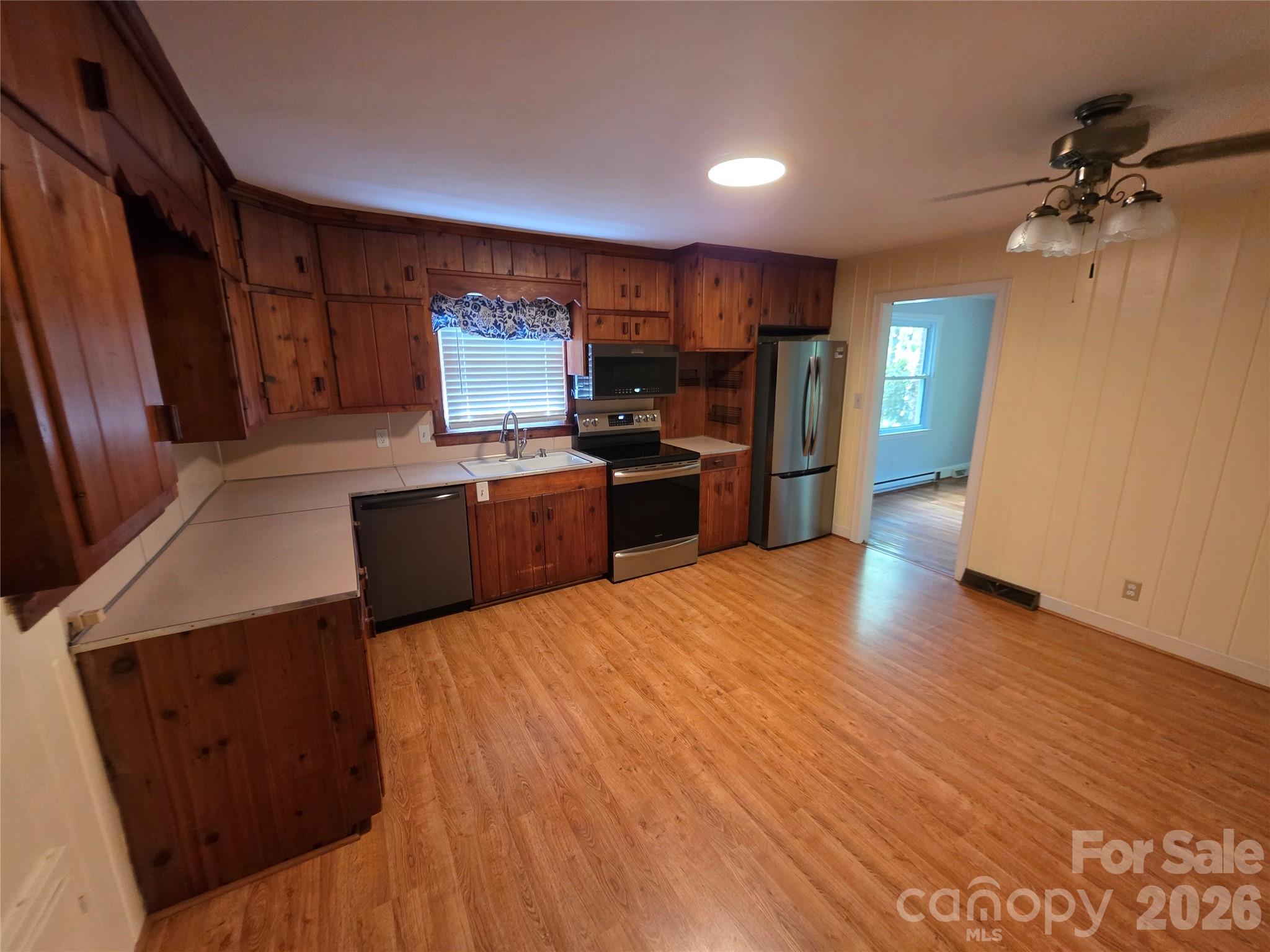 110 Crestwood Drive — Chester