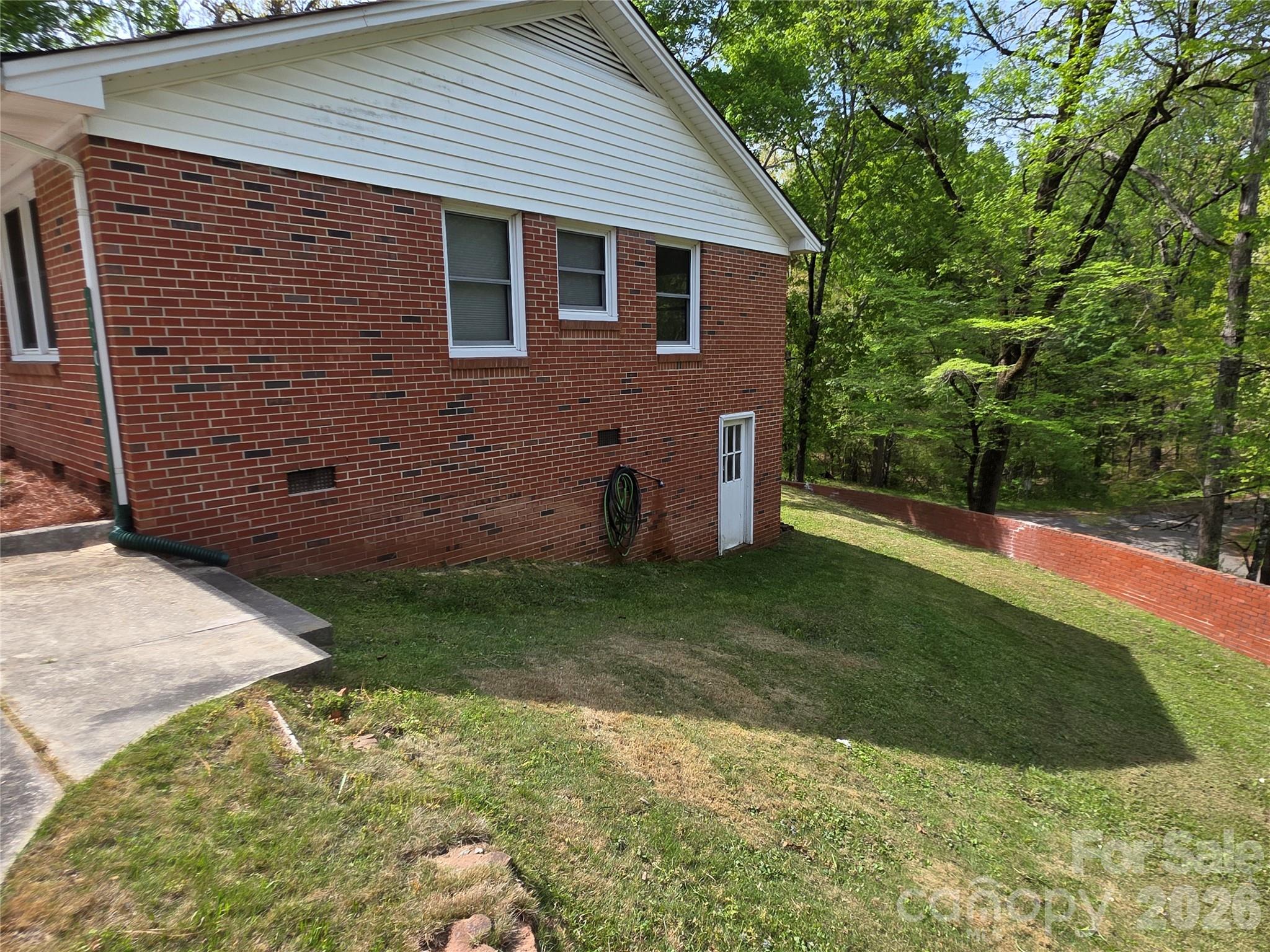 110 Crestwood Drive — Chester
