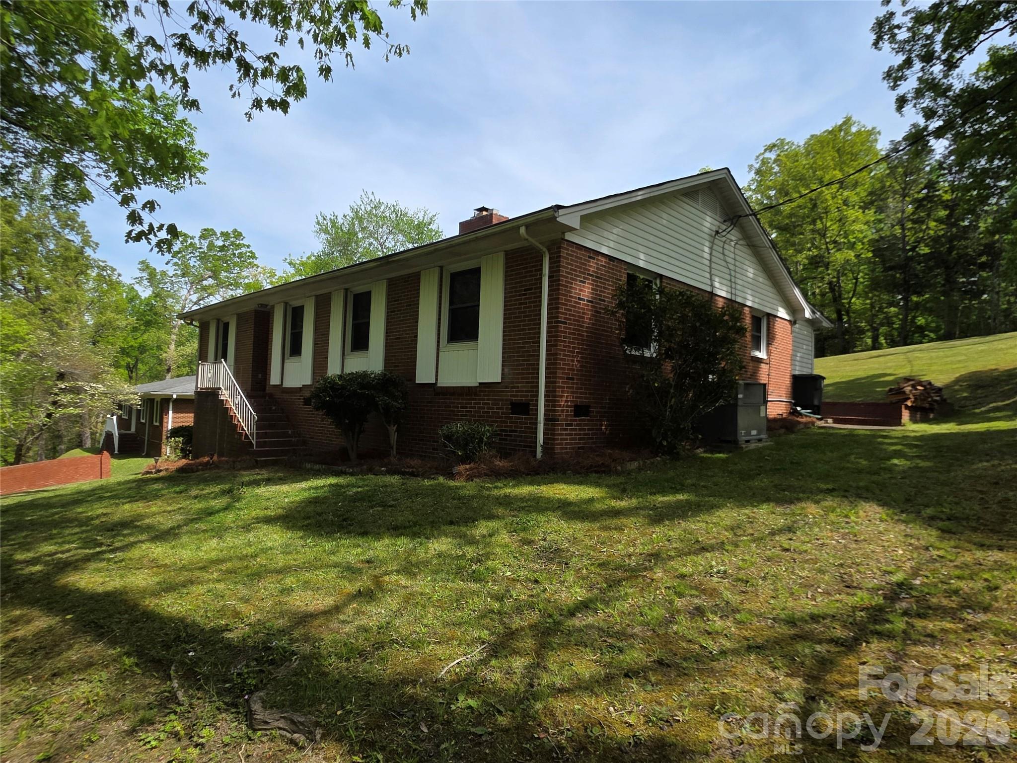 110 Crestwood Drive — Chester
