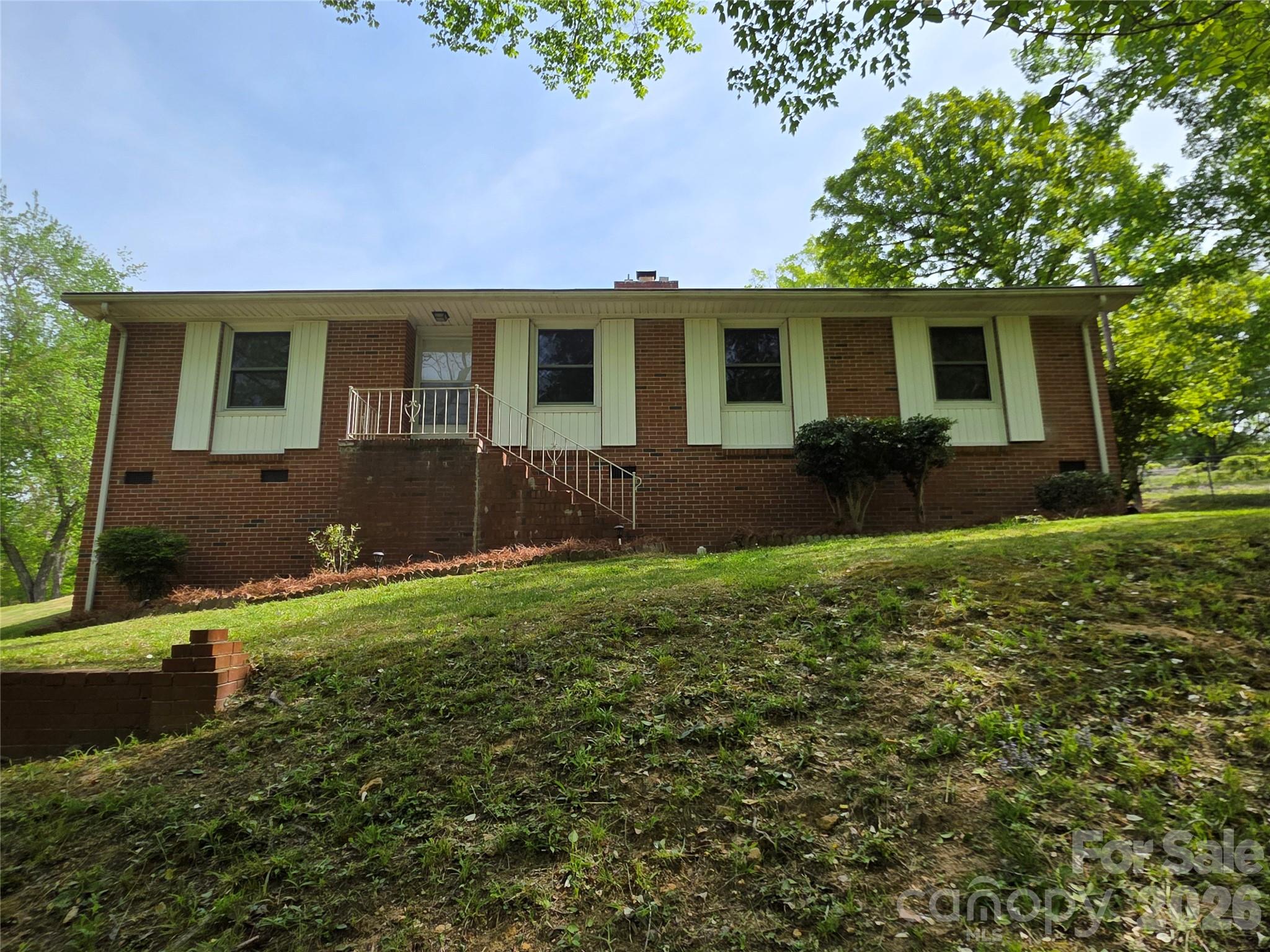 110 Crestwood Drive — Chester