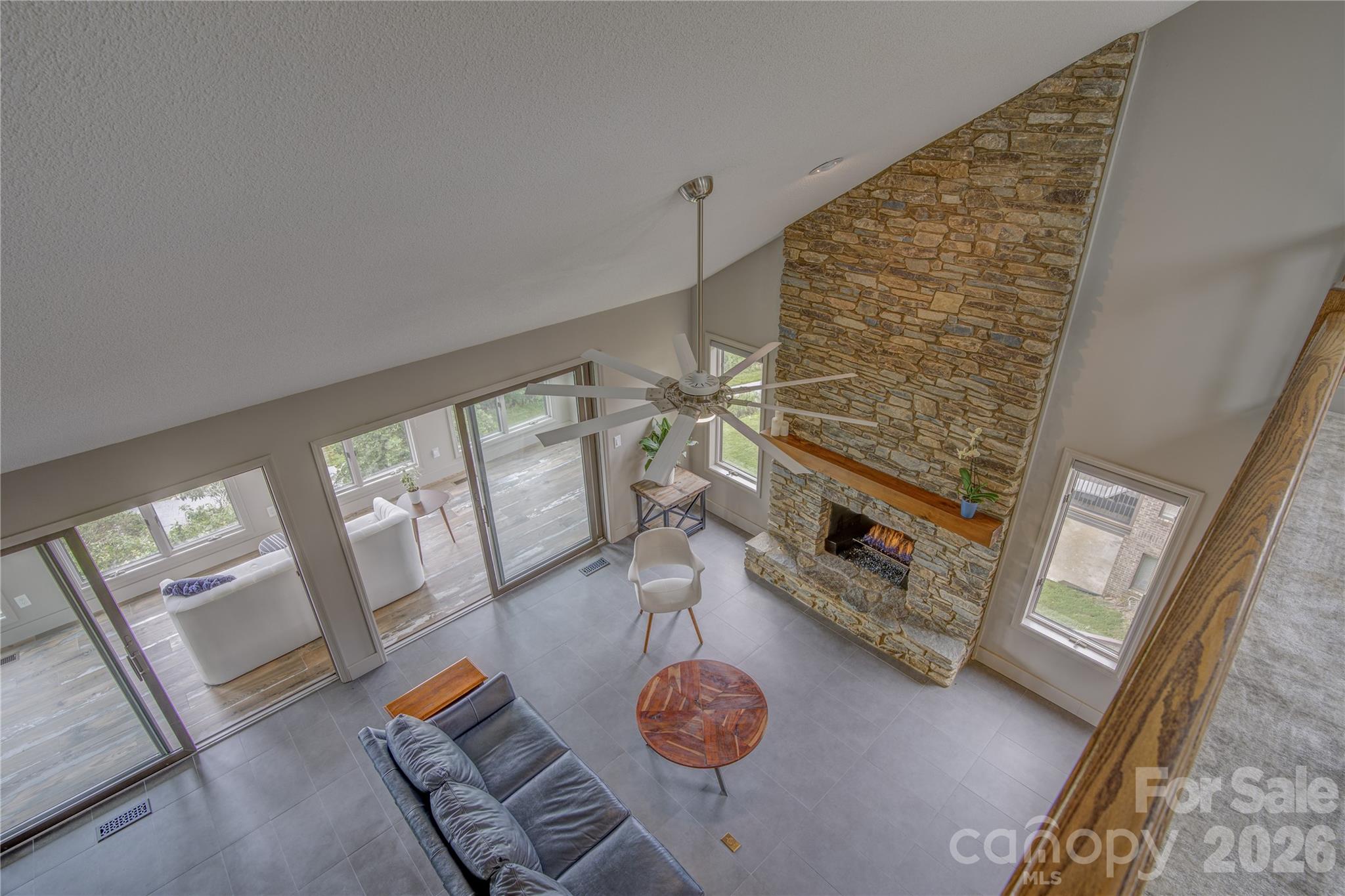 204 Fleetwood Plaza — Hendersonville