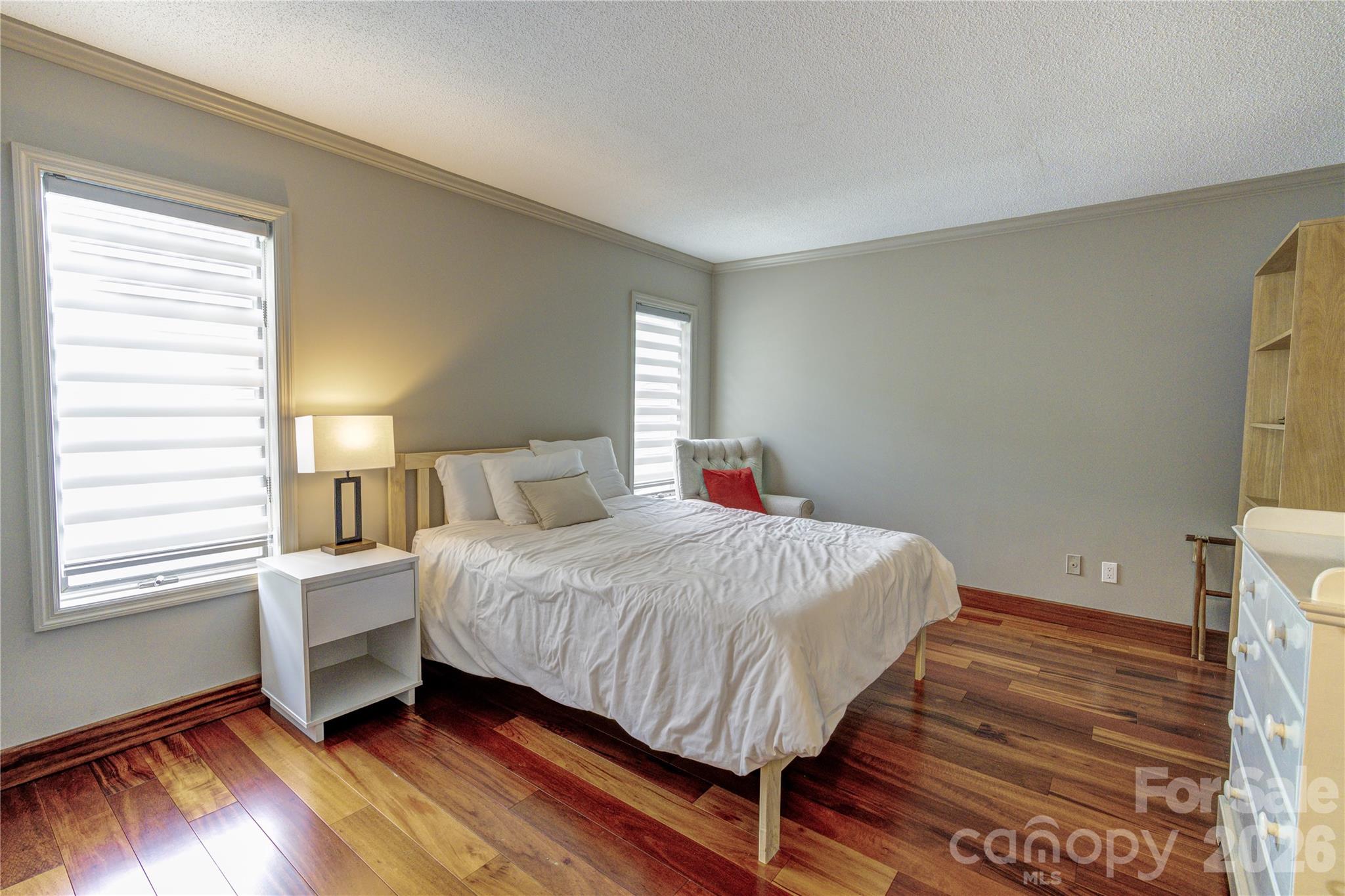 204 Fleetwood Plaza — Hendersonville