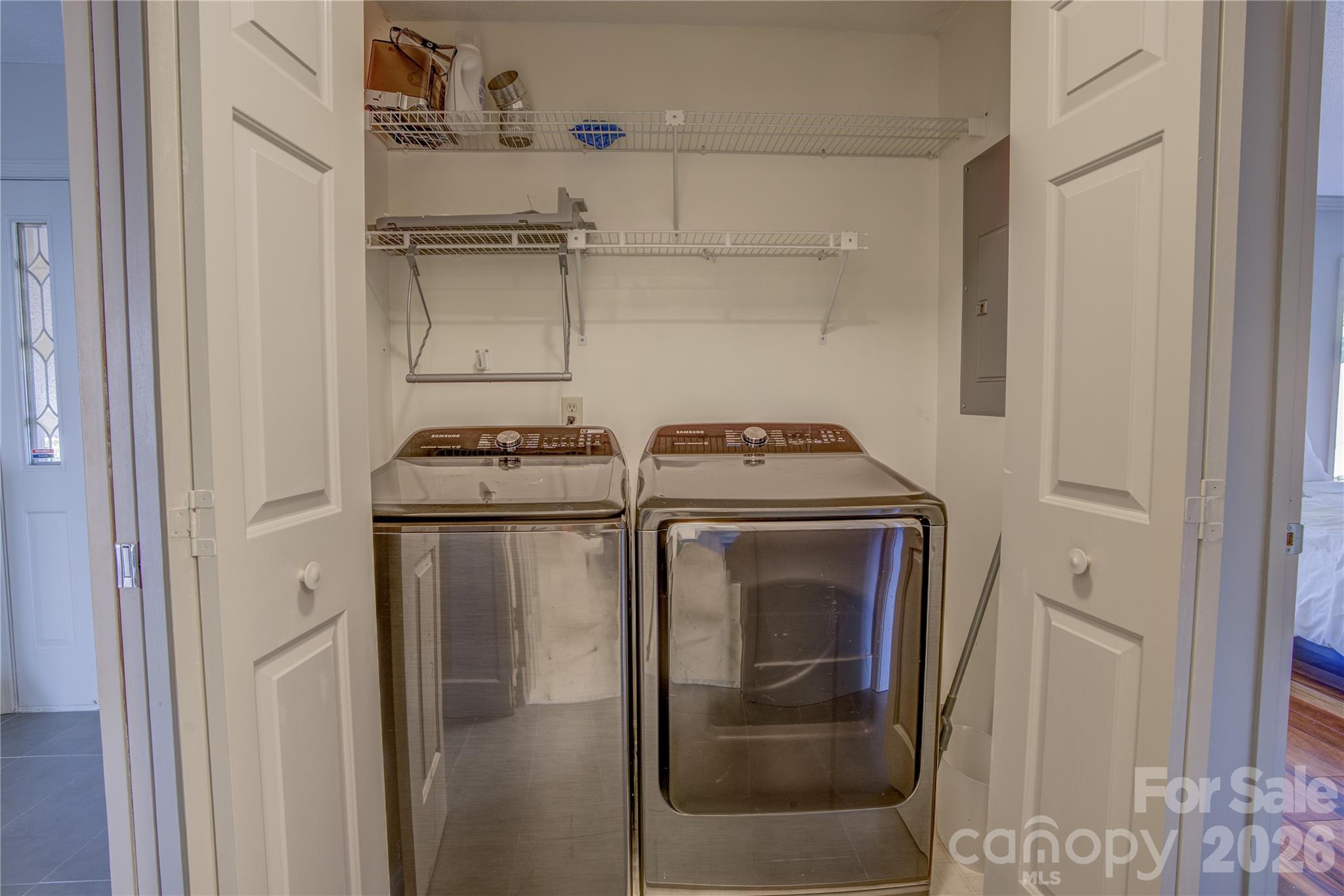 204 Fleetwood Plaza — Hendersonville