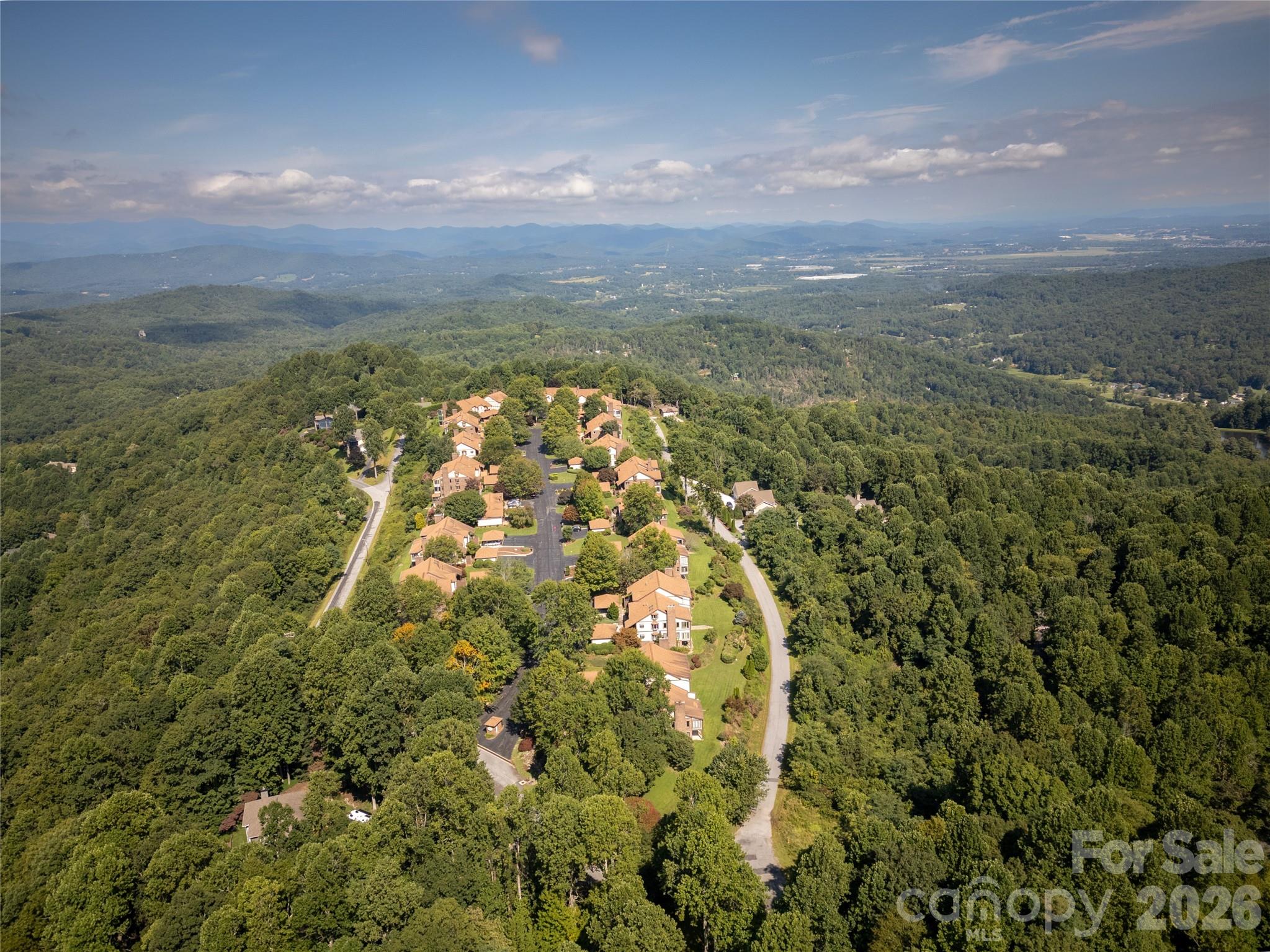 204 Fleetwood Plaza — Hendersonville