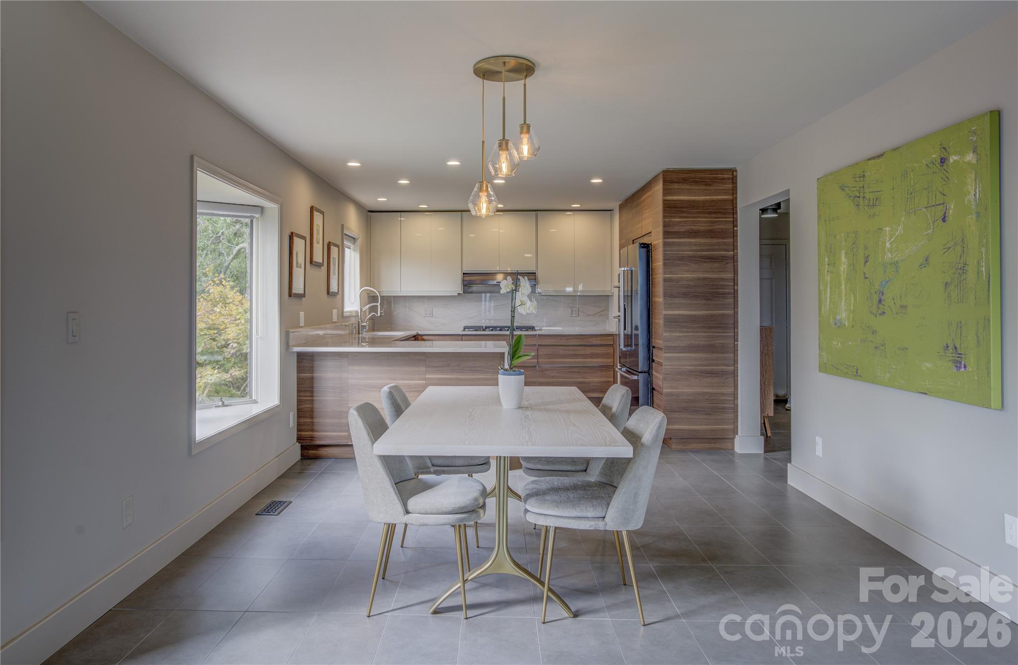 204 Fleetwood Plaza — Hendersonville