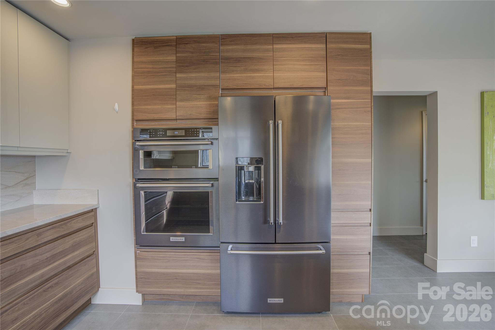 204 Fleetwood Plaza — Hendersonville