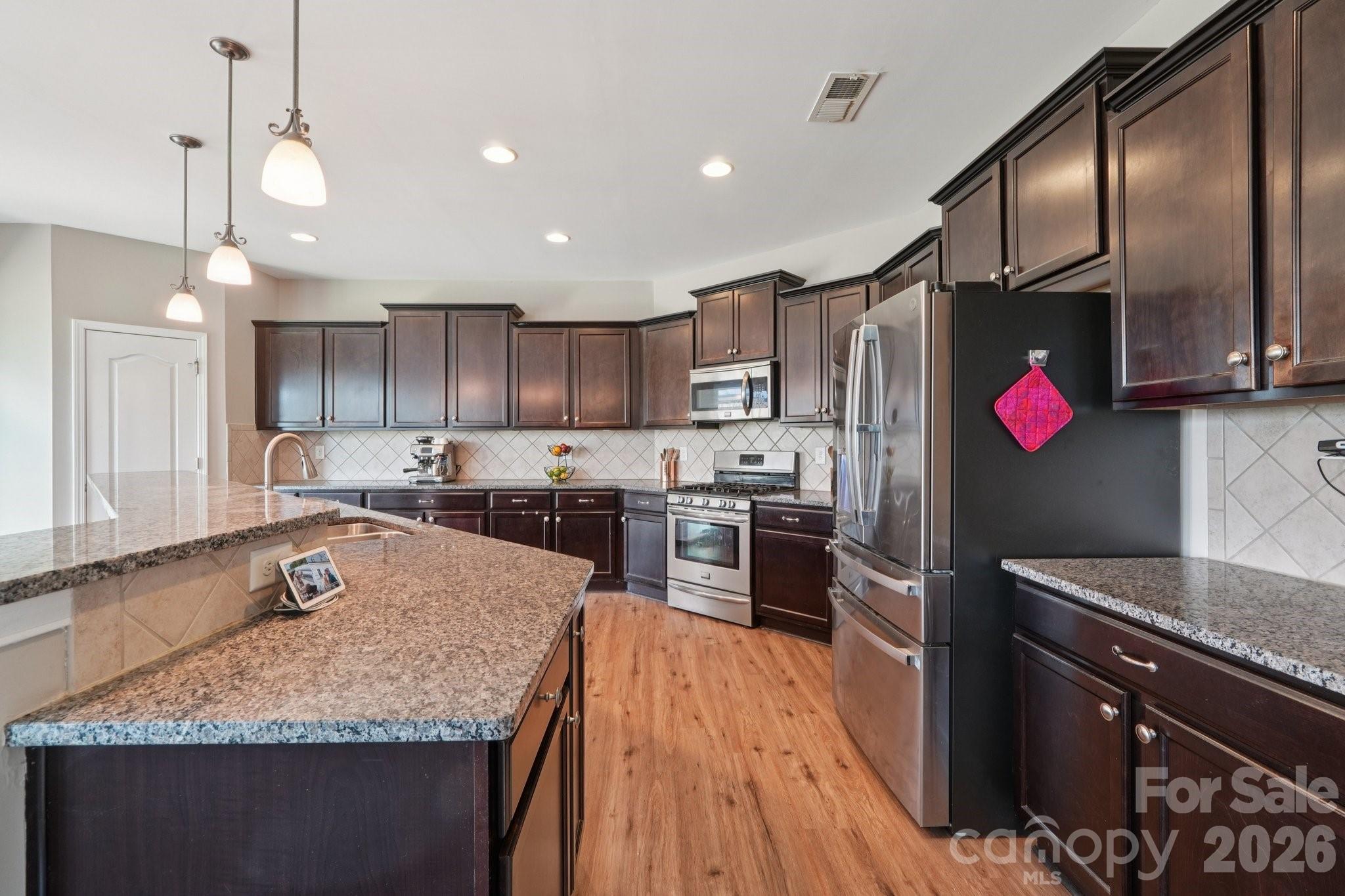 5016 Riverdale Drive — Charlotte