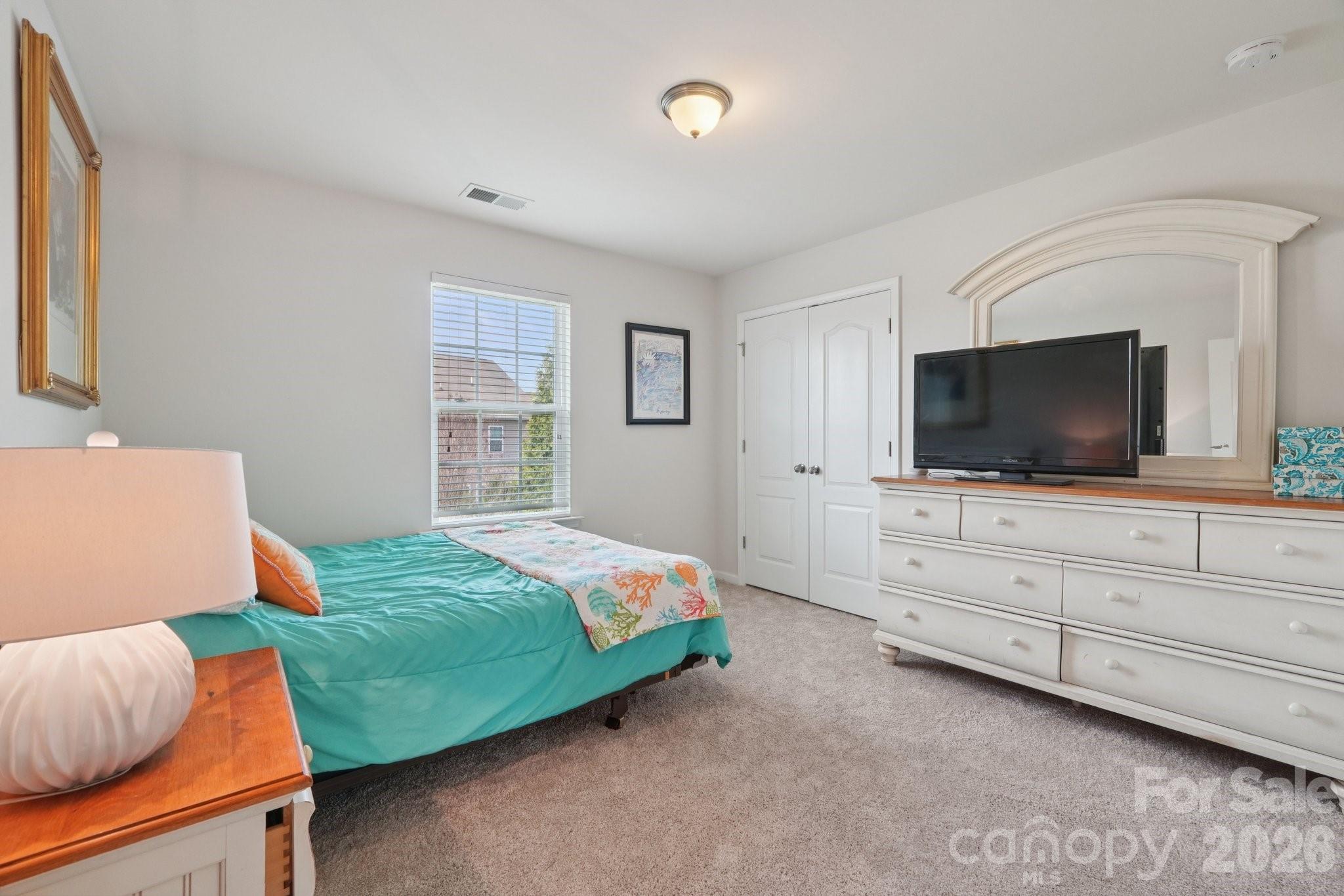 5016 Riverdale Drive — Charlotte