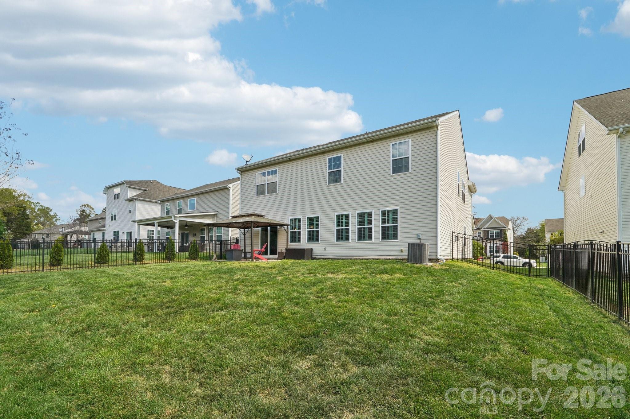 5016 Riverdale Drive — Charlotte