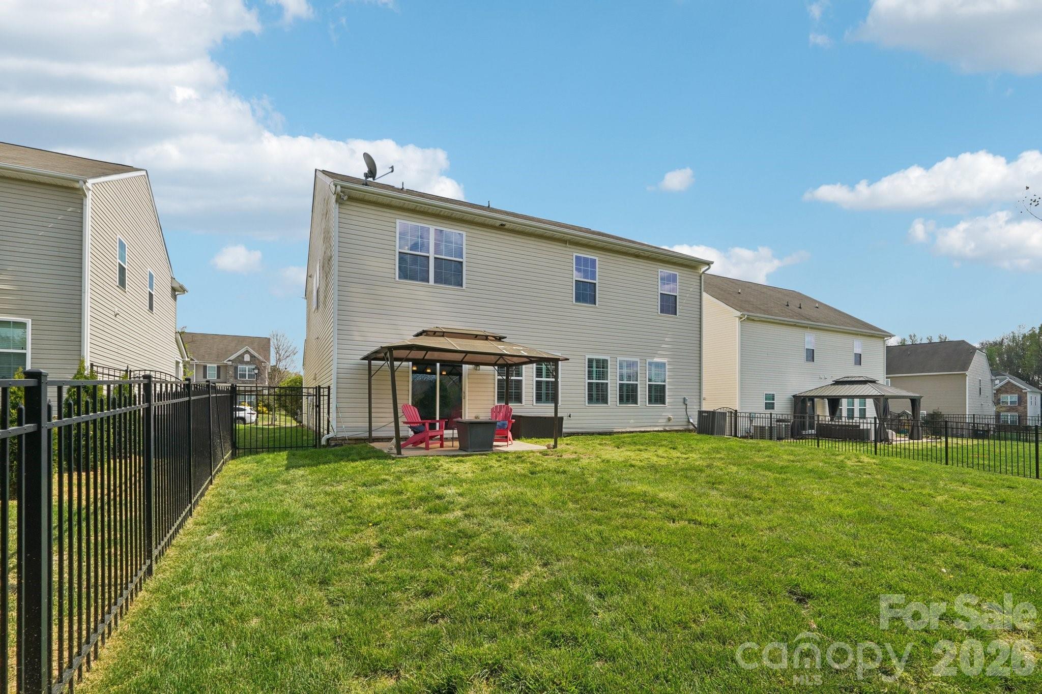 5016 Riverdale Drive — Charlotte
