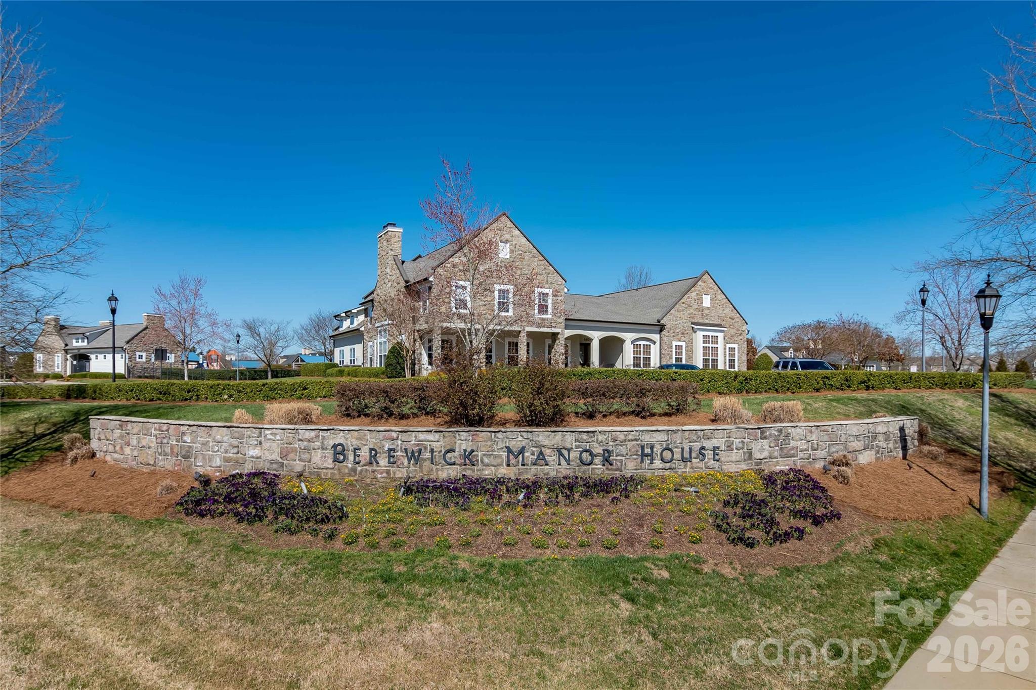 5016 Riverdale Drive — Charlotte