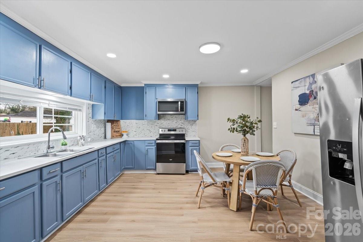 913 W 3rd Avenue — Gastonia