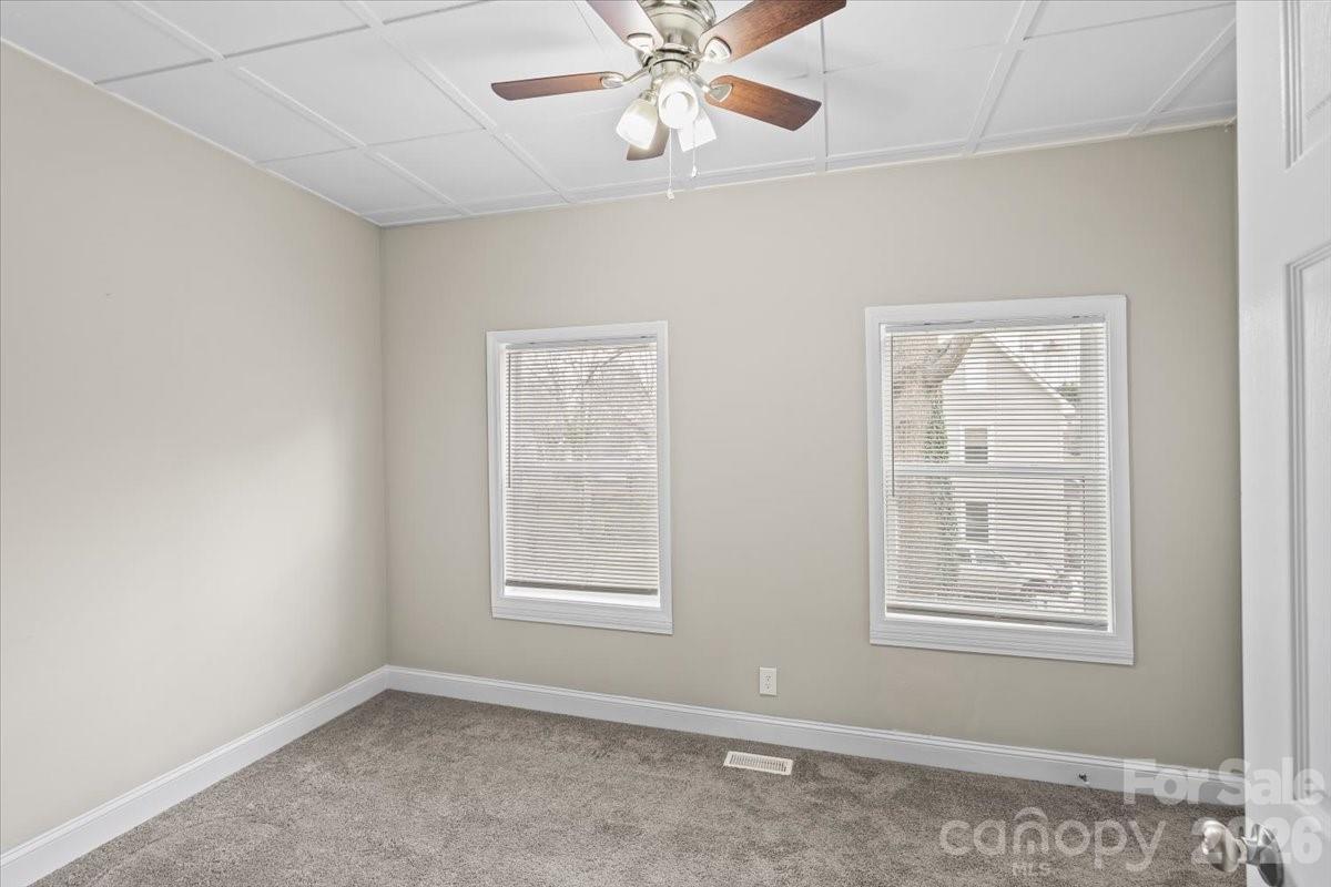 913 W 3rd Avenue — Gastonia