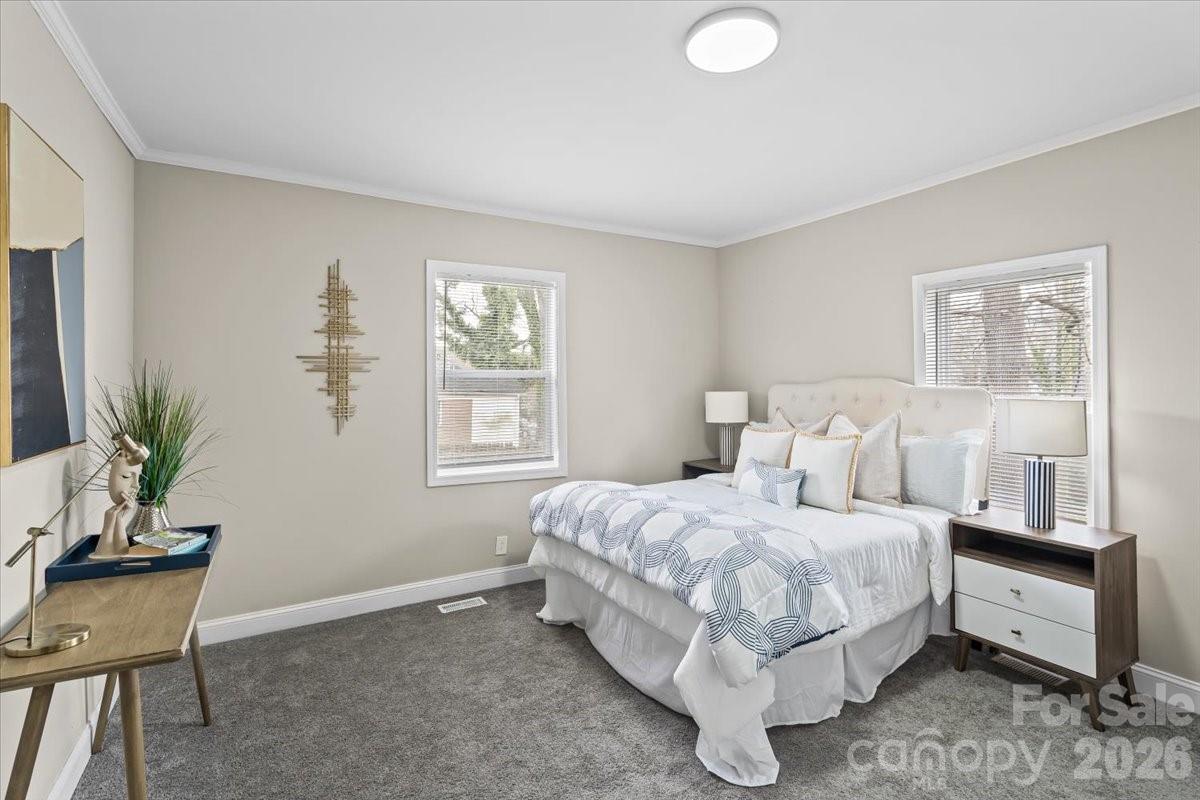913 W 3rd Avenue — Gastonia