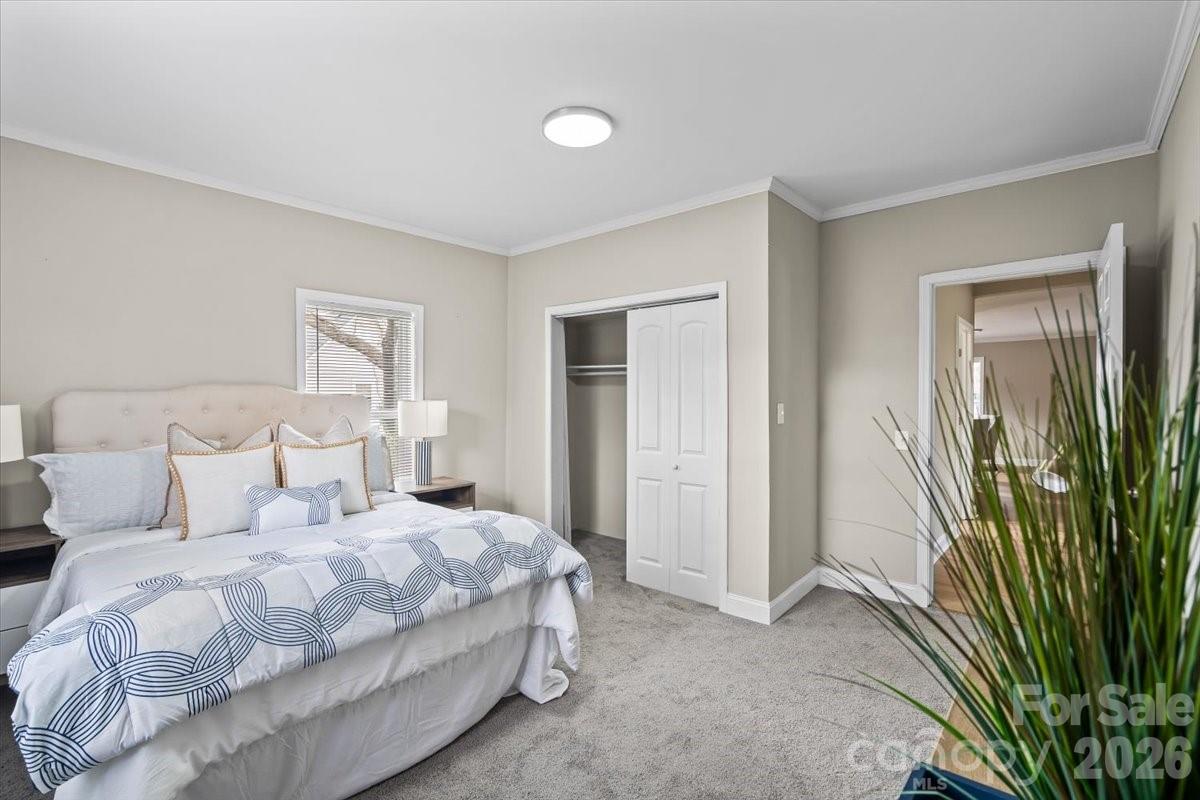 913 W 3rd Avenue — Gastonia