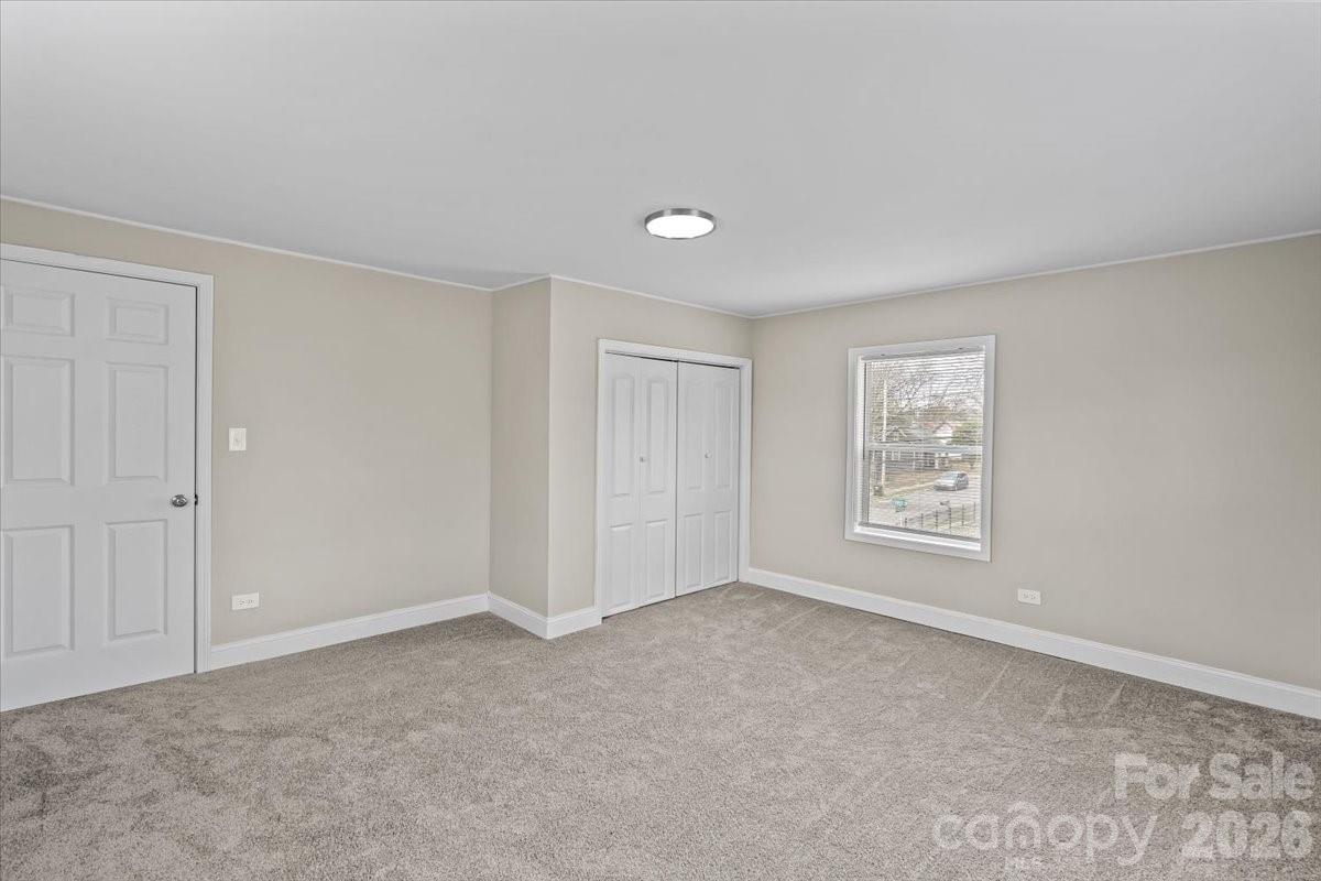 913 W 3rd Avenue — Gastonia